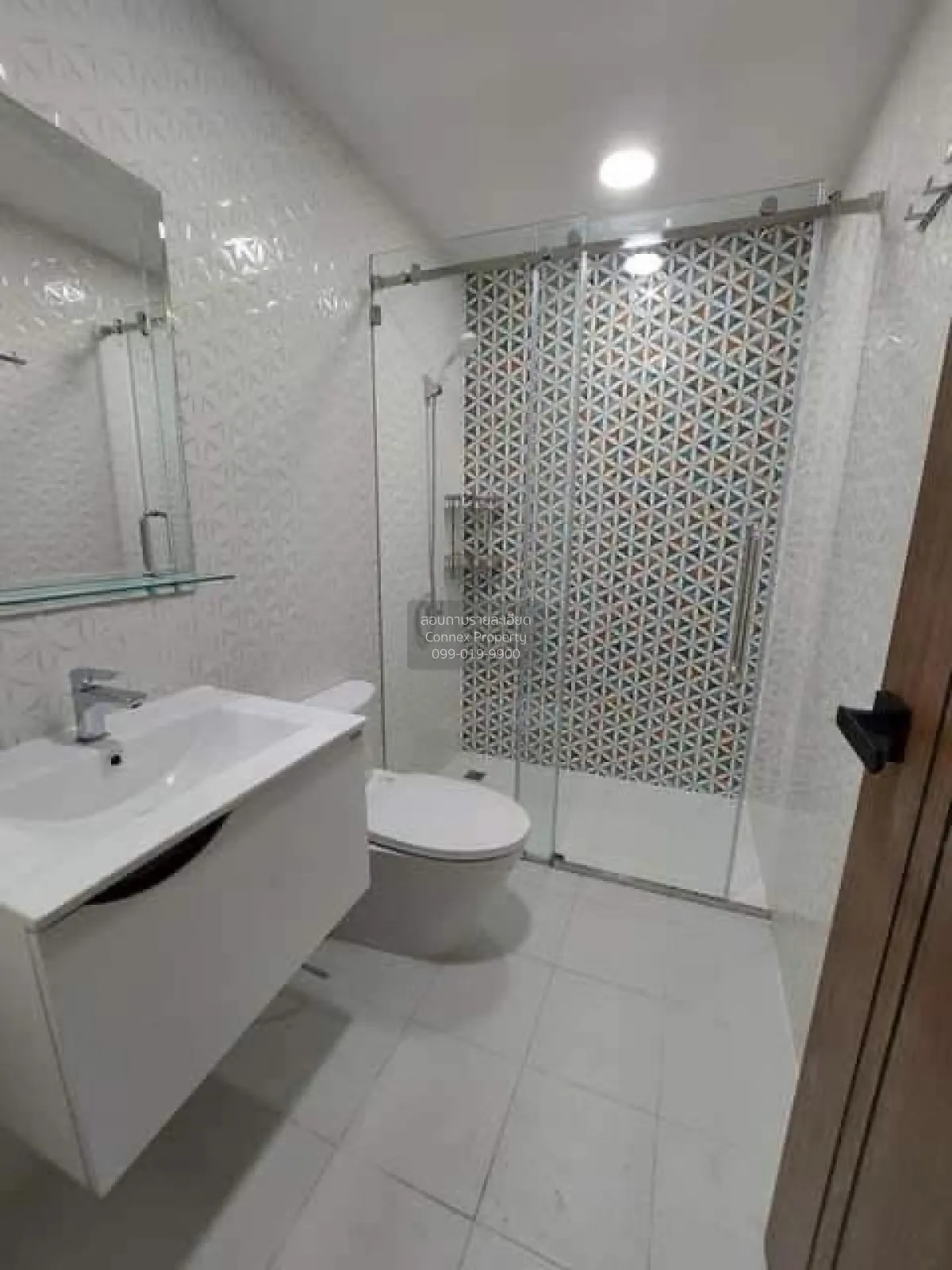 For Sale House , The Connect Pattanakarn 38 , MRT-Kelantan , Suan