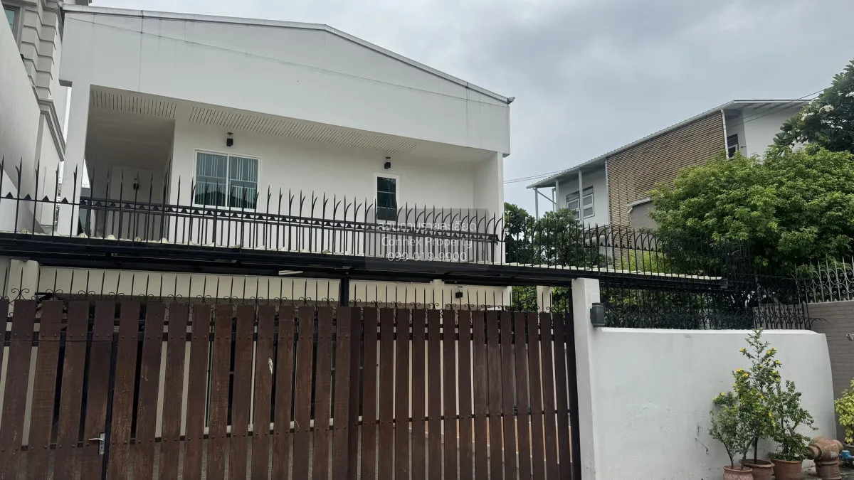For Sale Elegant Two-Storey Detached Residence in Prime Sukhumvit 1
