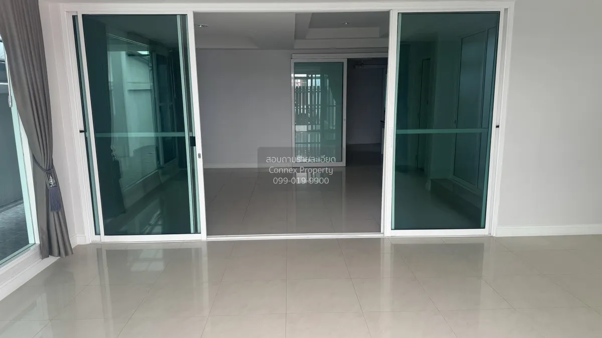 For Sale Elegant Two-Storey Detached Residence in Prime Sukhumvit