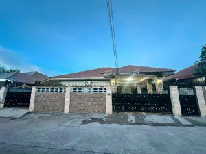 For Rent Detached house, fully furnished, with partitioned rooms, spacious and airy. , Mueang Phata , Bang Lamung , Chon Buri , CX-162180