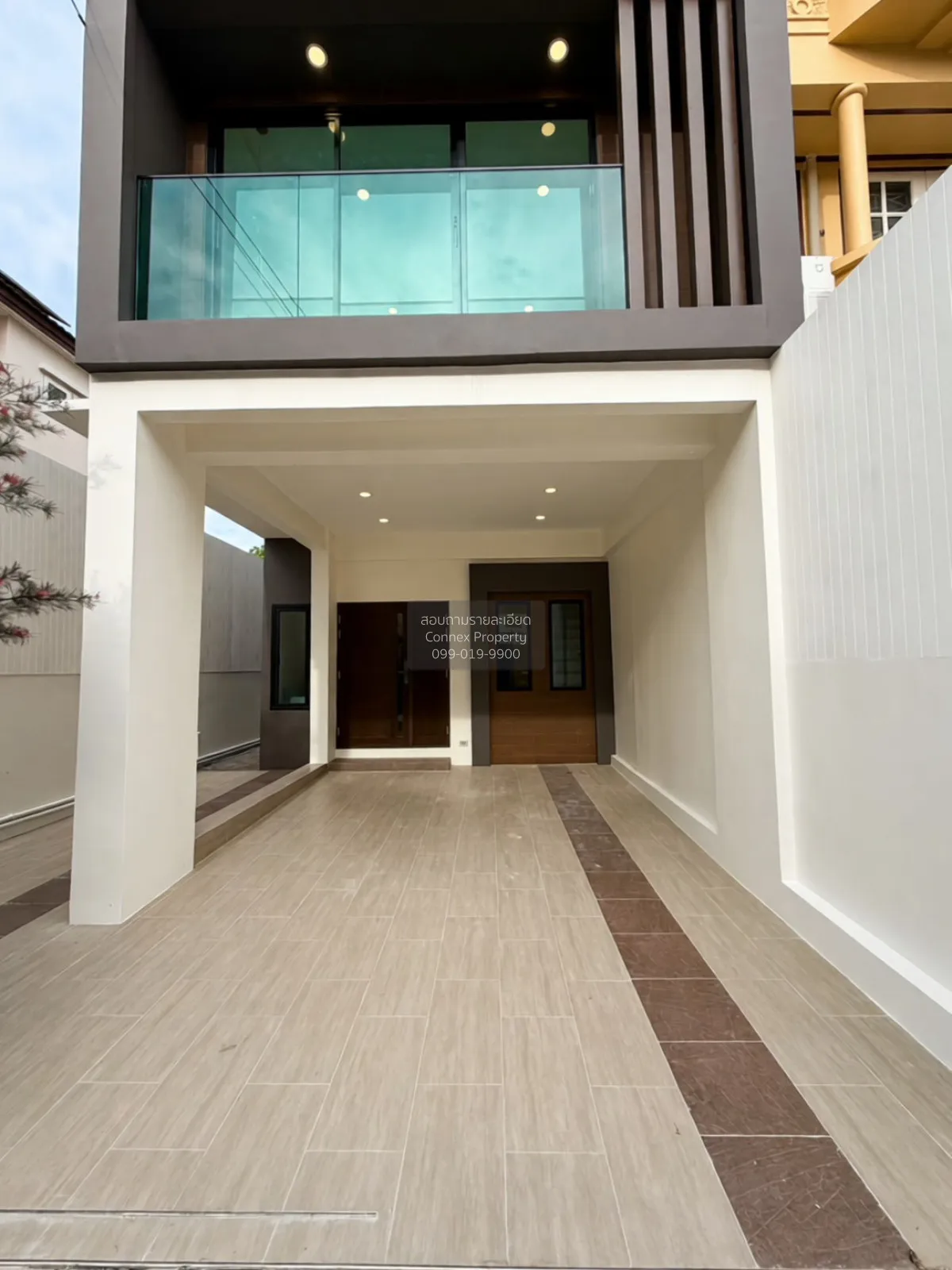 ขายทาวน์โฮม 3 ชั้น รีโนเวทใหม่ นาคนิวาส 48 ลาดพร้าว เขต ลาดพร้าว  3