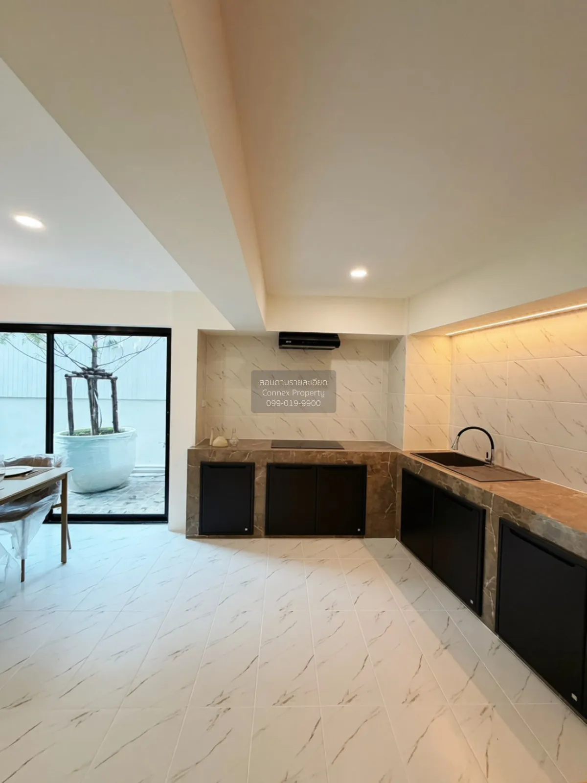 ขายทาวน์โฮม 3 ชั้น รีโนเวทใหม่ นาคนิวาส 48 ลาดพร้าว เขต ลาดพร้าว 