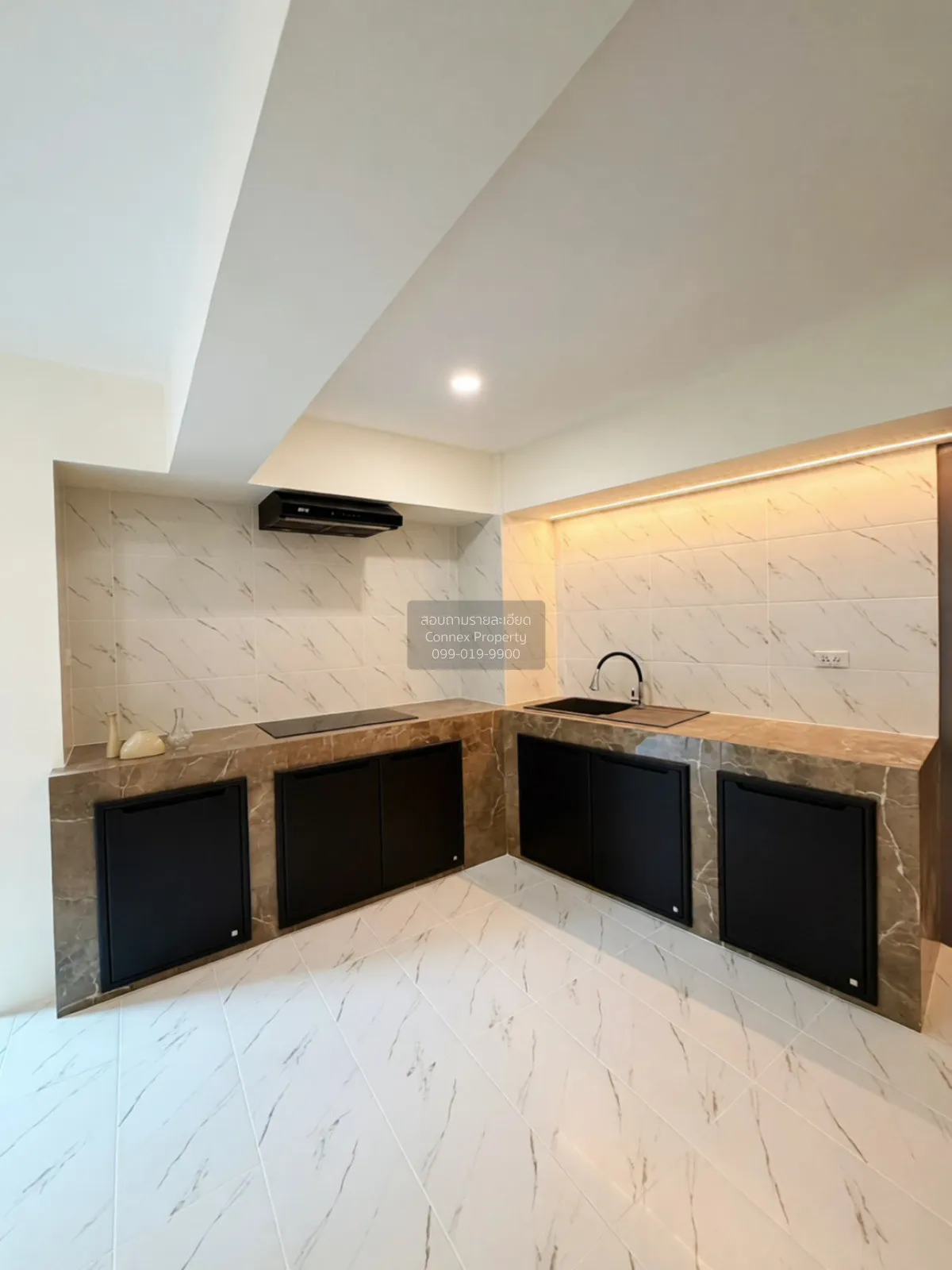 ขายทาวน์โฮม 3 ชั้น รีโนเวทใหม่ นาคนิวาส 48 ลาดพร้าว เขต ลาดพร้าว 