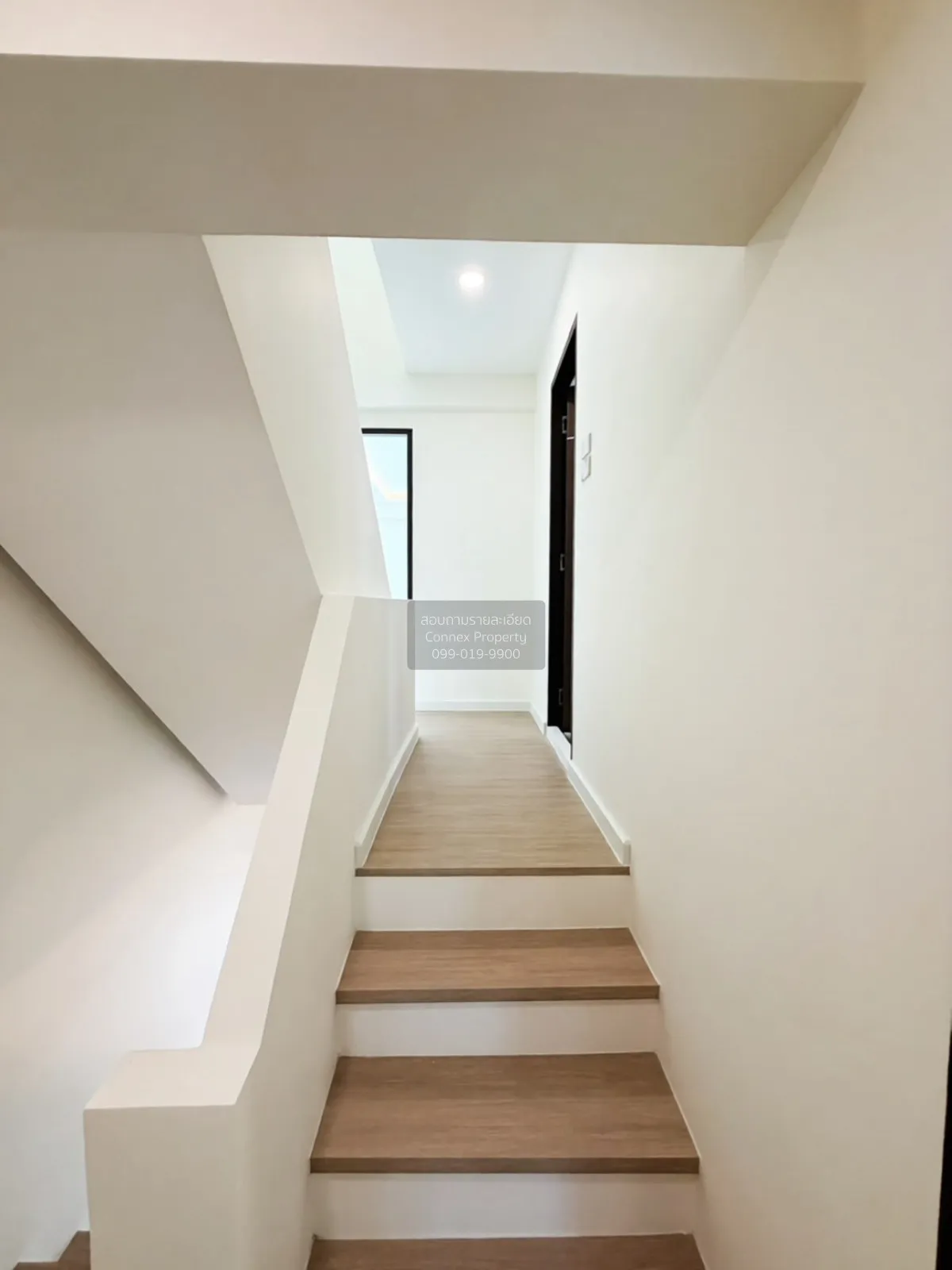 ขายทาวน์โฮม 3 ชั้น รีโนเวทใหม่ นาคนิวาส 48 ลาดพร้าว เขต ลาดพร้าว 
