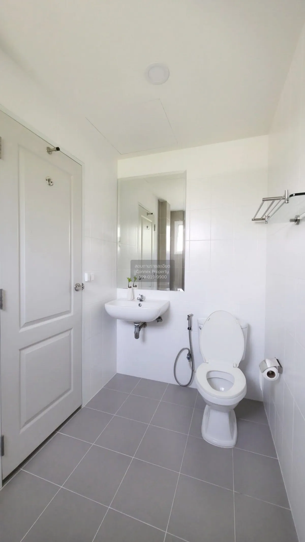 For Sale House , Centro Rama 9 - Motorway , corner unit , wide fr