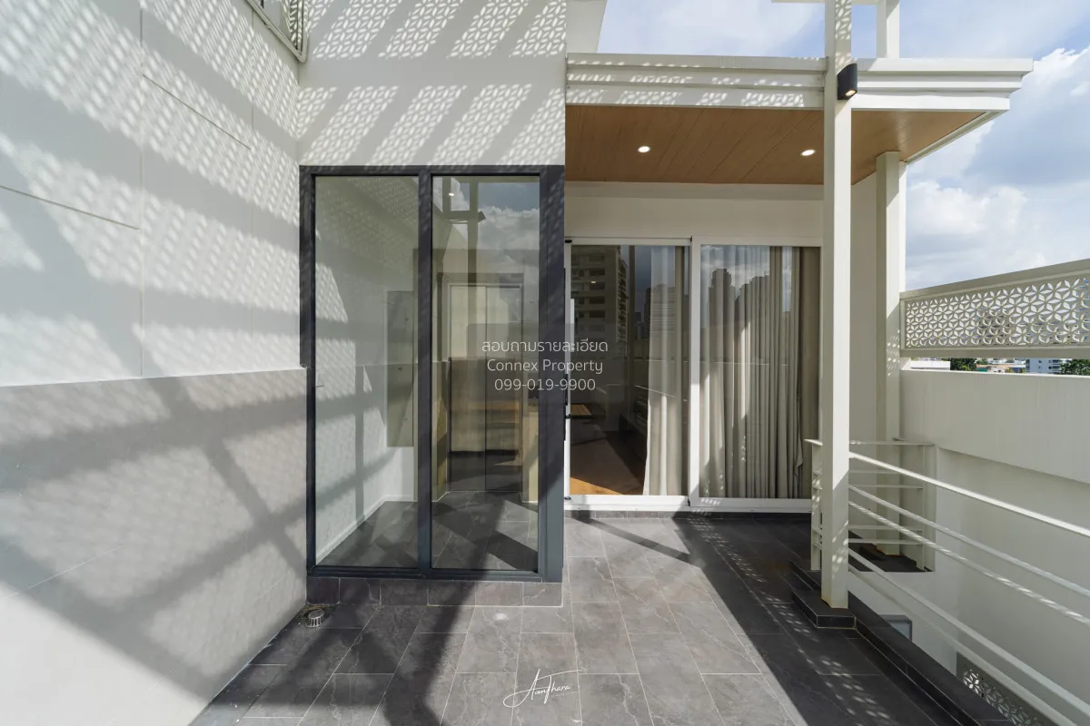 For Sale บ้าน , Ekkamai soi 10 , Khlong Tan Nuea , Watthana , Ban