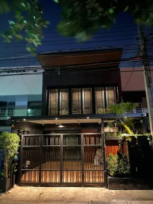 For Sale Luxury 2-story townhome / office space in the heart of Ramkhamhaeng, Bangkok. , Hua Mak , Bang Kapi , Bangkok , CX-162390