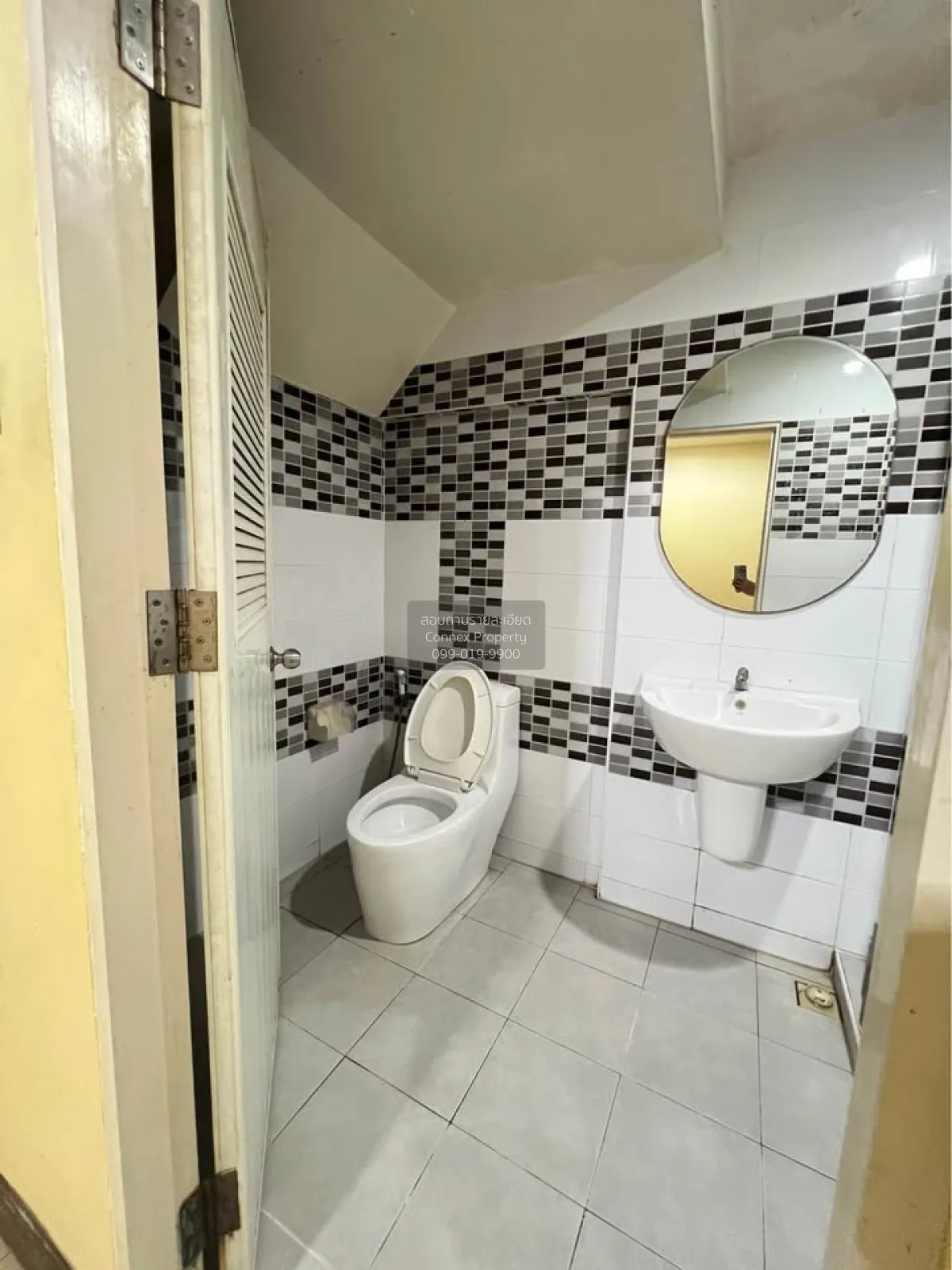 For Sale Townhouse/Townhome  , Chockruthai Rama 2 , Bang Krachao 