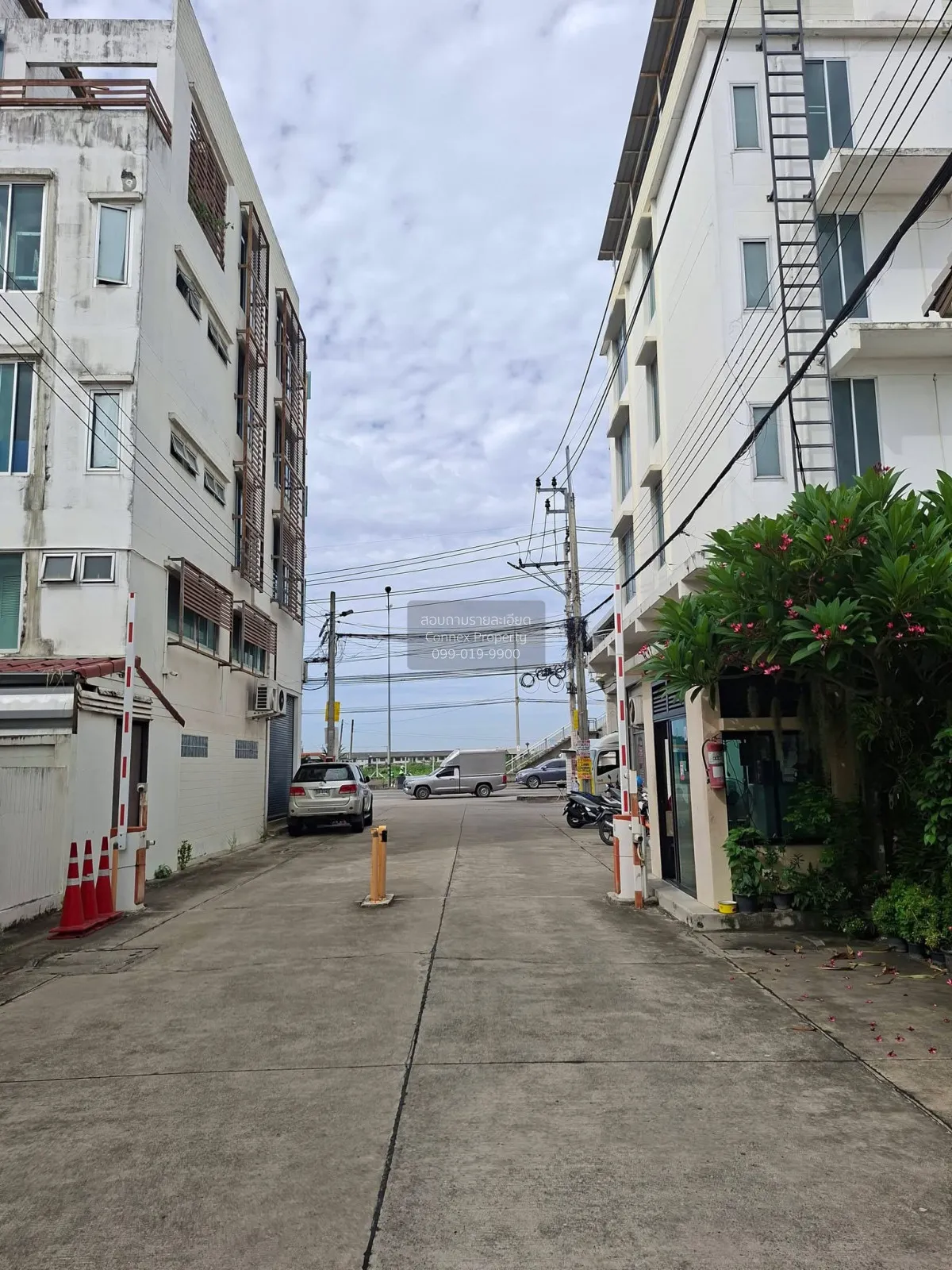 For Sale Townhouse/Townhome  , Grandity Bangbuathong , corner uni 2