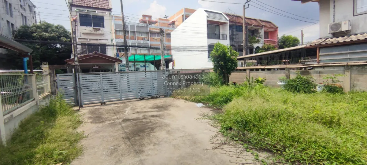 For Rent Custom-built detached house, Soi Ladprao 57. , Saphan So 2