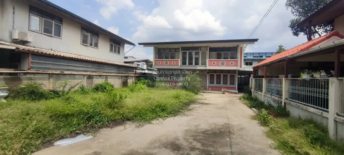 For Sale Custom-built detached house, Ladprao 57 , Saphan Song ,  1