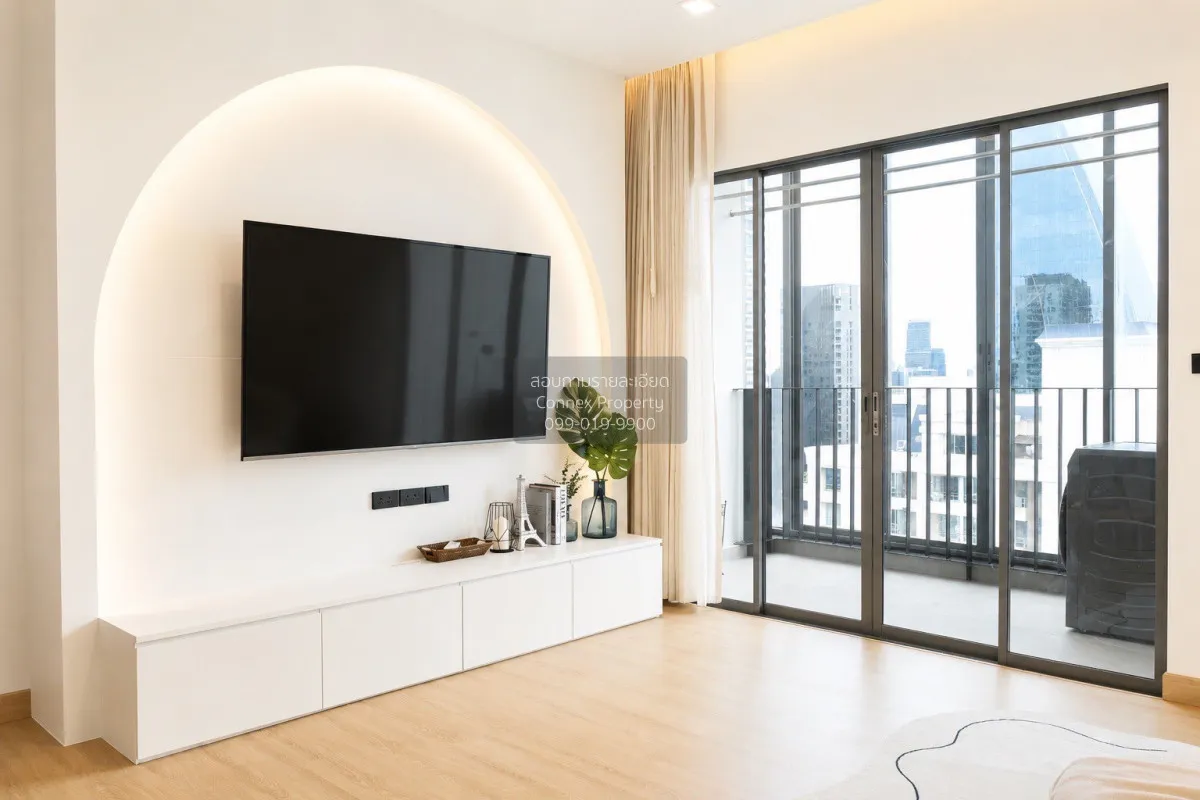 For Rent Condo , Ideo Q Phayathai , high floor , corner unit , wi 2