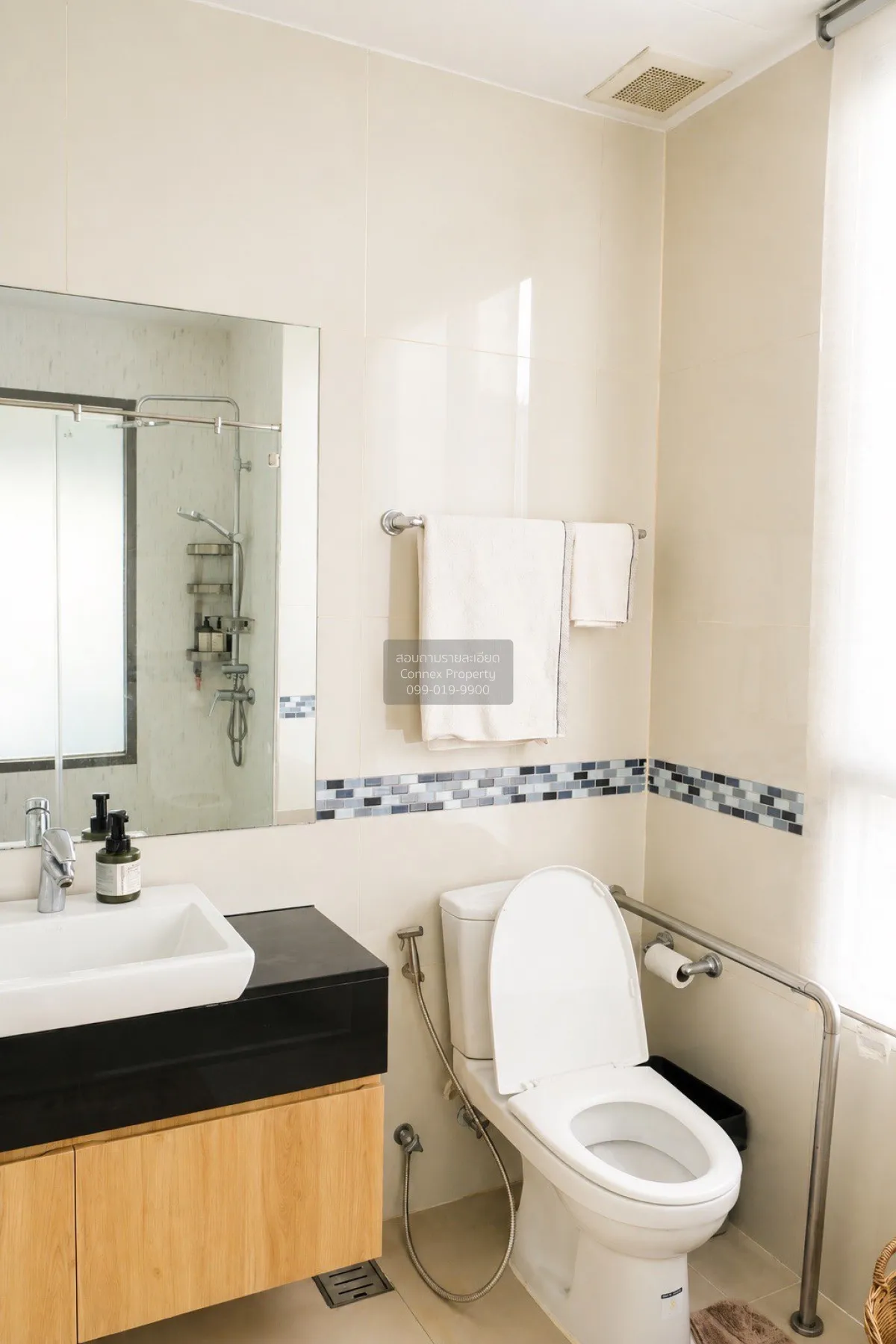 For Rent Condo , Ideo Q Phayathai , high floor , corner unit , wi