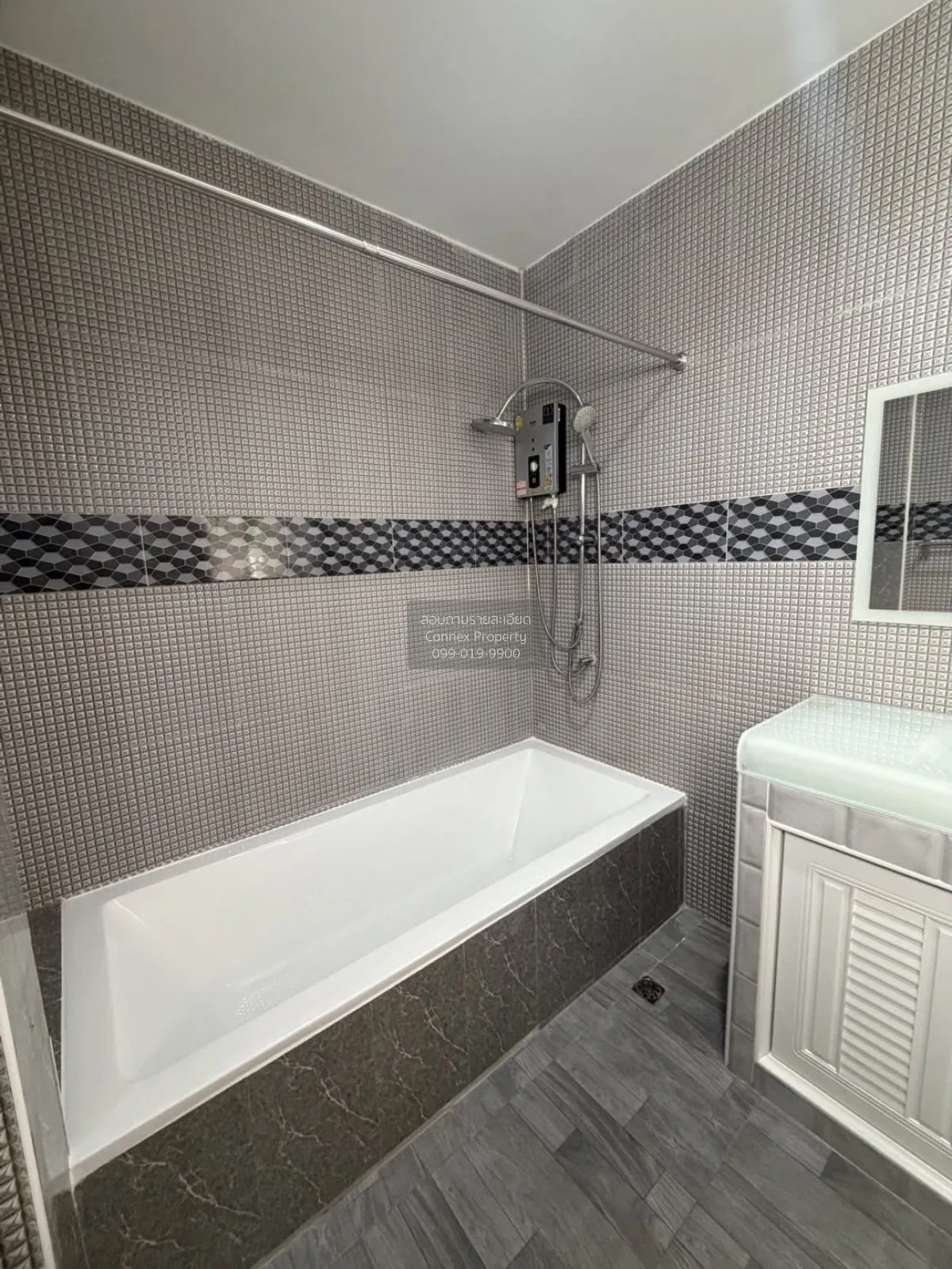 For Sale House , Pornthep Garden Ville 6 , Nong Prue , Bang Lamun