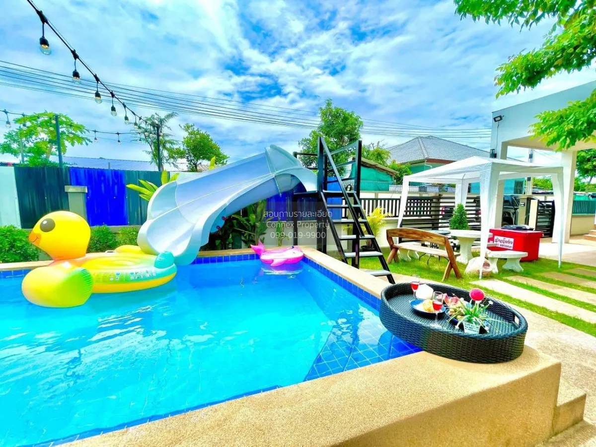 For Rent Heart Beach Loft in Dream, 150 square wa, Bang Lamung. ,