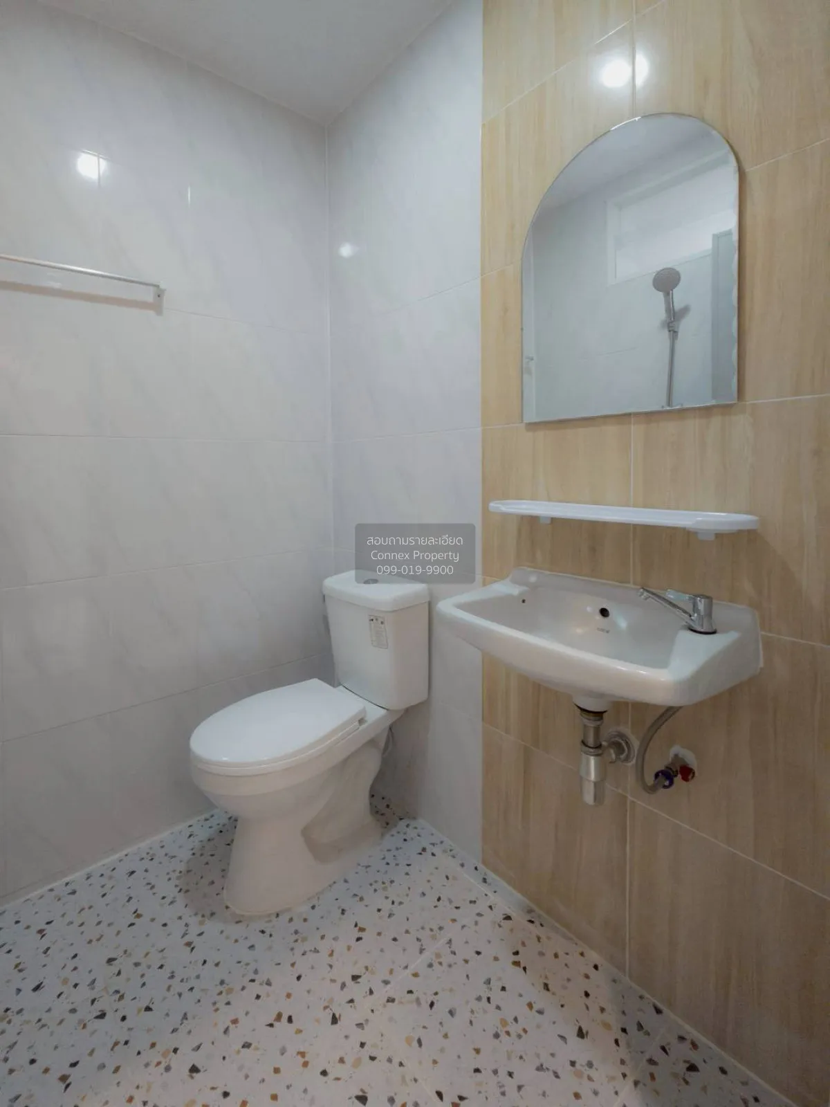 For Sale Townhouse/Townhome  , Baan Piya Wararom 3  , newly renov