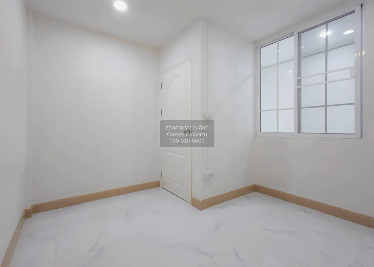 For Sale Townhouse/Townhome  , Baan Piya Wararom 3  , newly renov