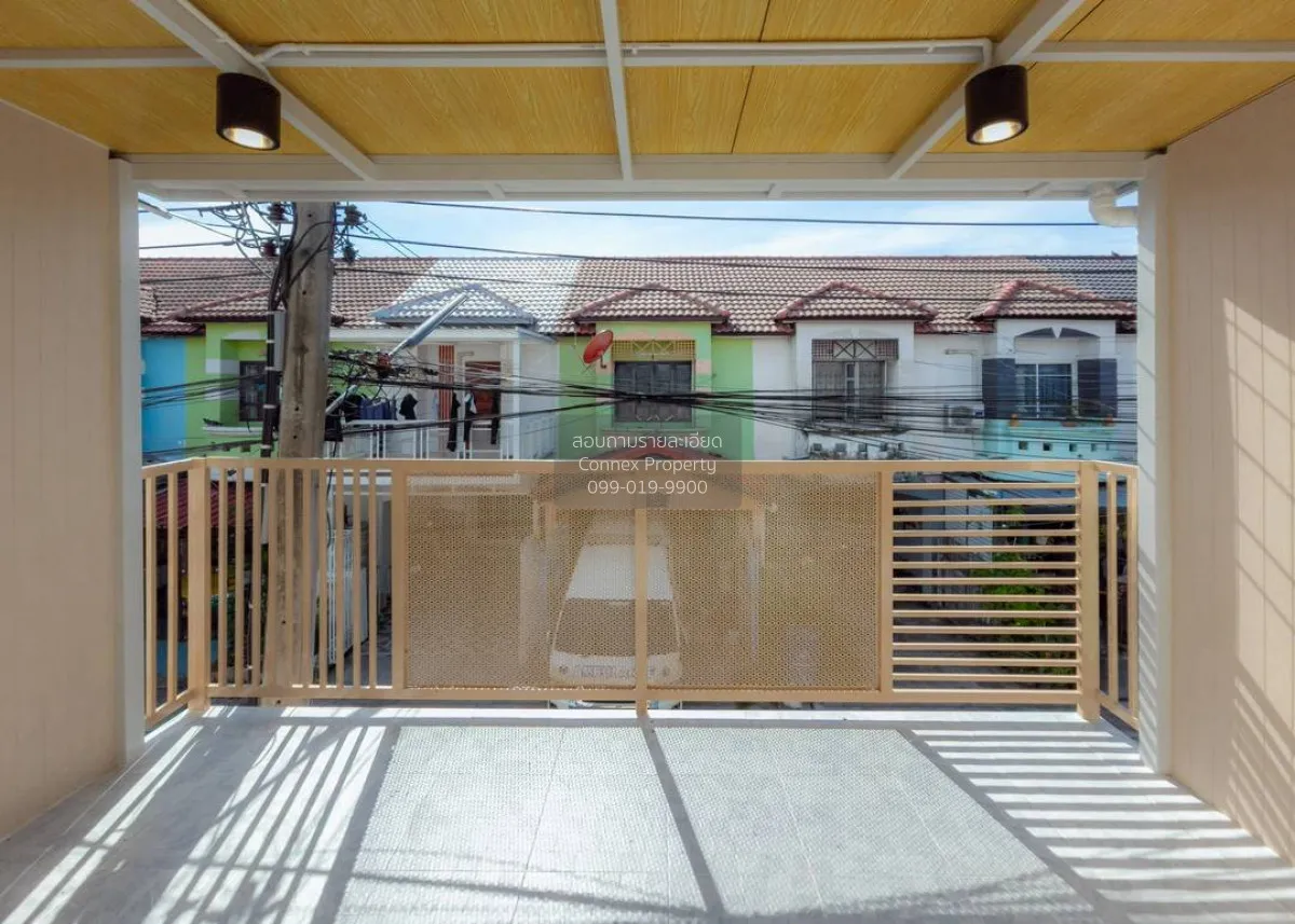 For Sale Townhouse/Townhome  , Baan Piya Wararom 3  , newly renov