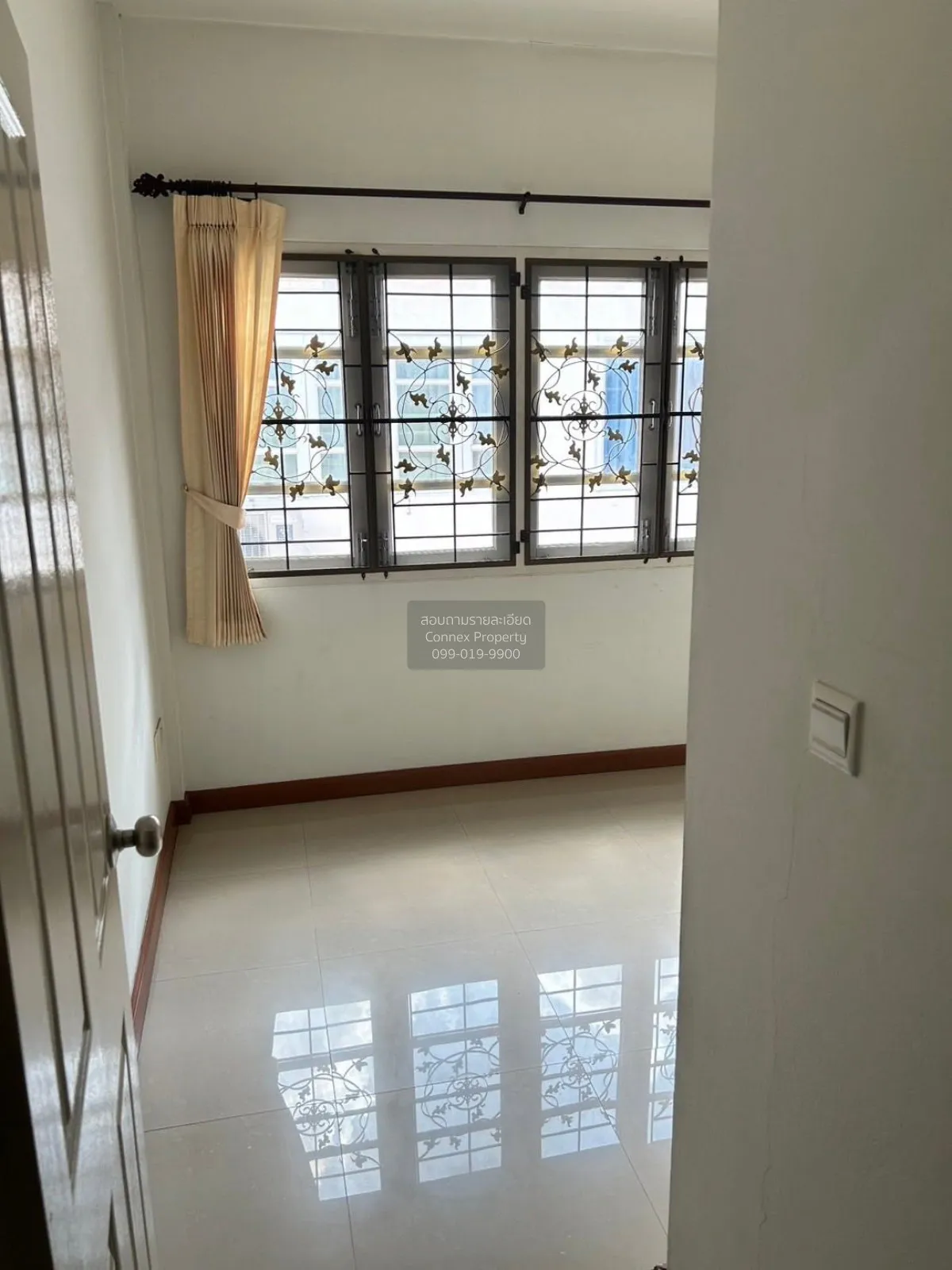For Sale House , Dream Place Suanpak 32 , Mahasawat , Bang Kruai 