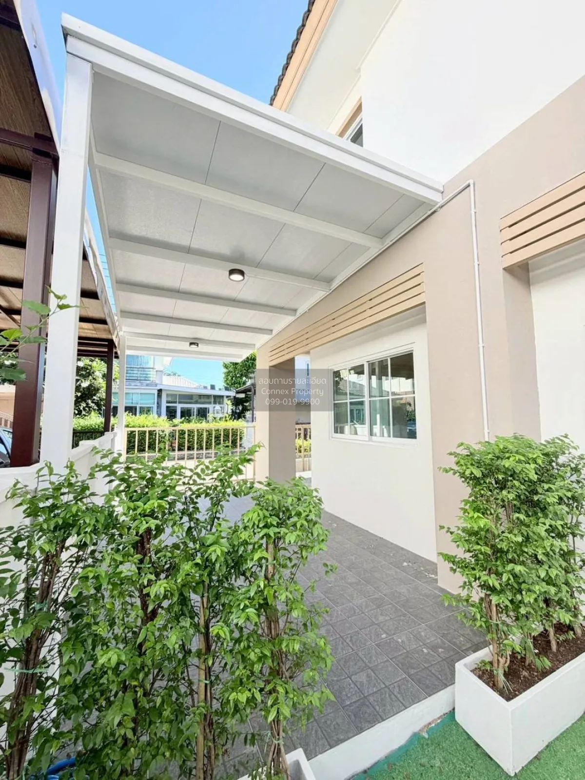 For Sale Villa Khunlai Village, Soi Wat Lad Pladuk , Bang Rak Pha 4