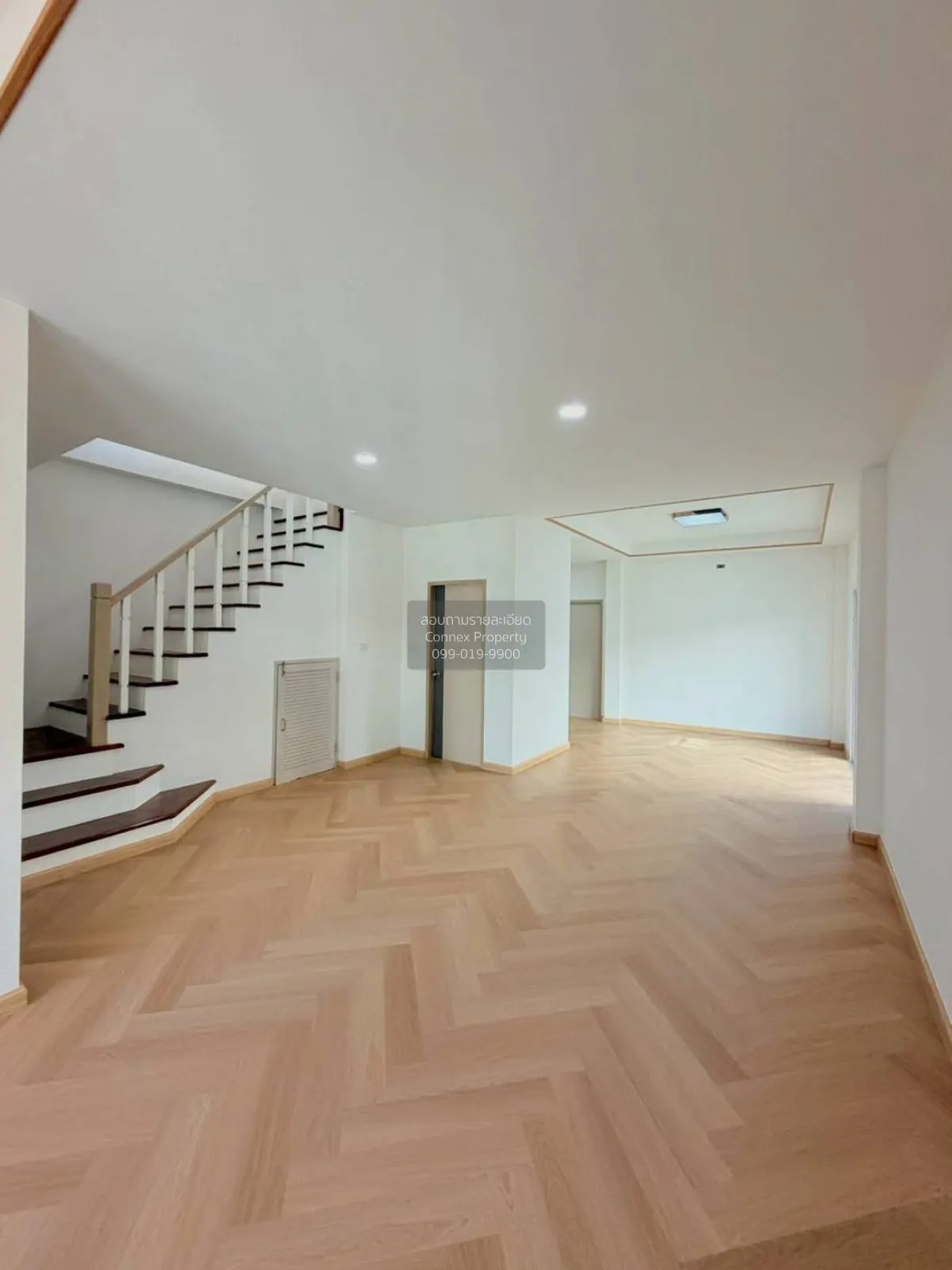 For Sale Villa Khunlai Village, Soi Wat Lad Pladuk , Bang Rak Pha