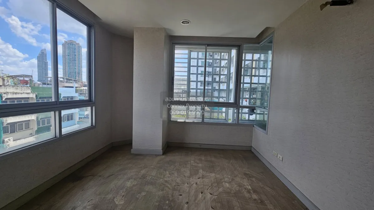 For Sale Condo , The Station Sathorn Bangrak , corner unit , BTS- 3