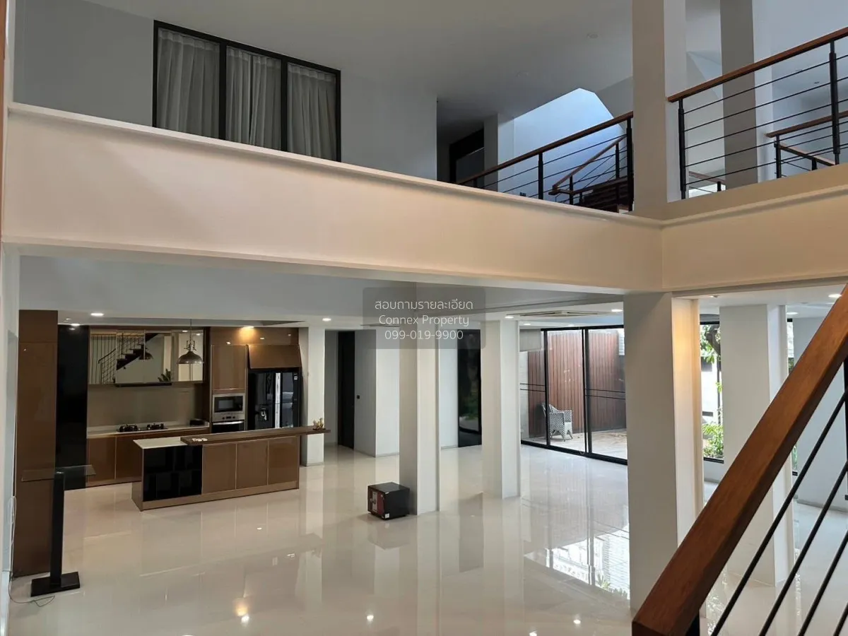 ขายบ้านเดี่ยว 3 ชั้น พร้อมสระว่ายน้ำ สุขุมวิท 71/26 คลองตันเหนือ 