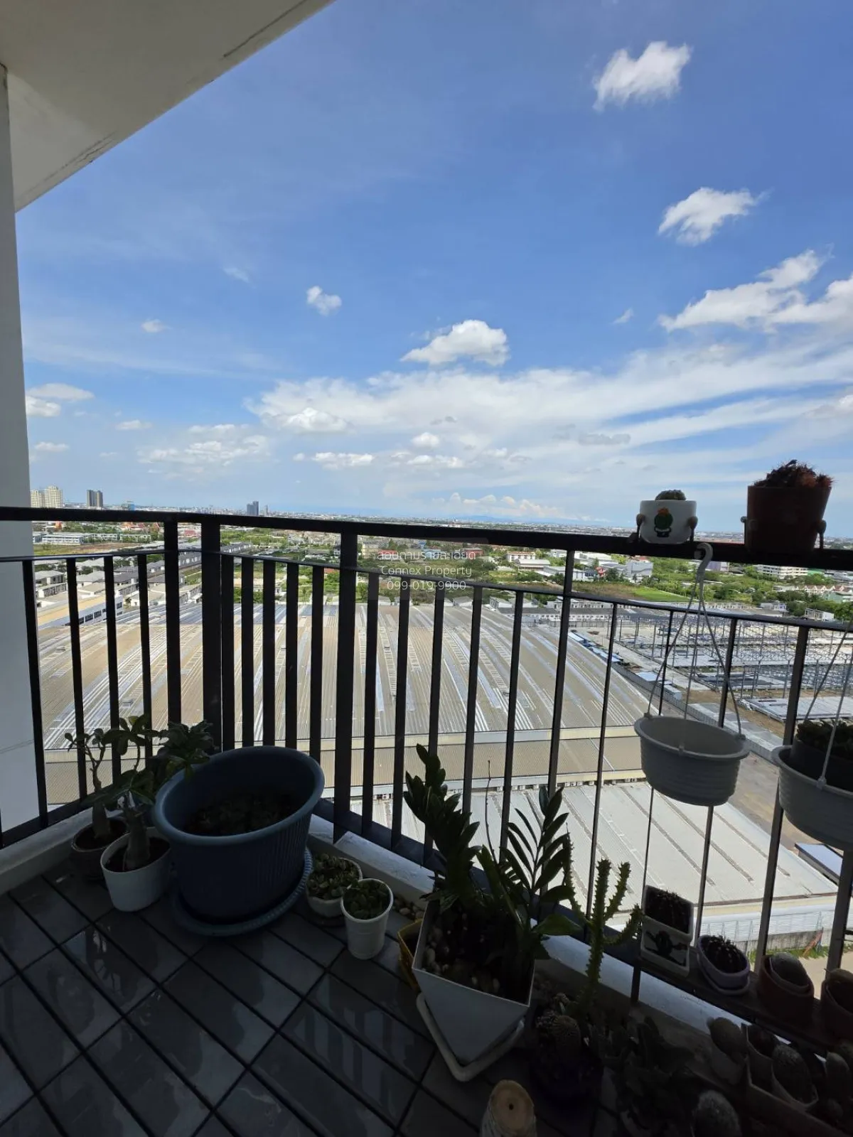 For Sale Condo , The Parkland Srinakarin Lakeside , Bang Na , Don