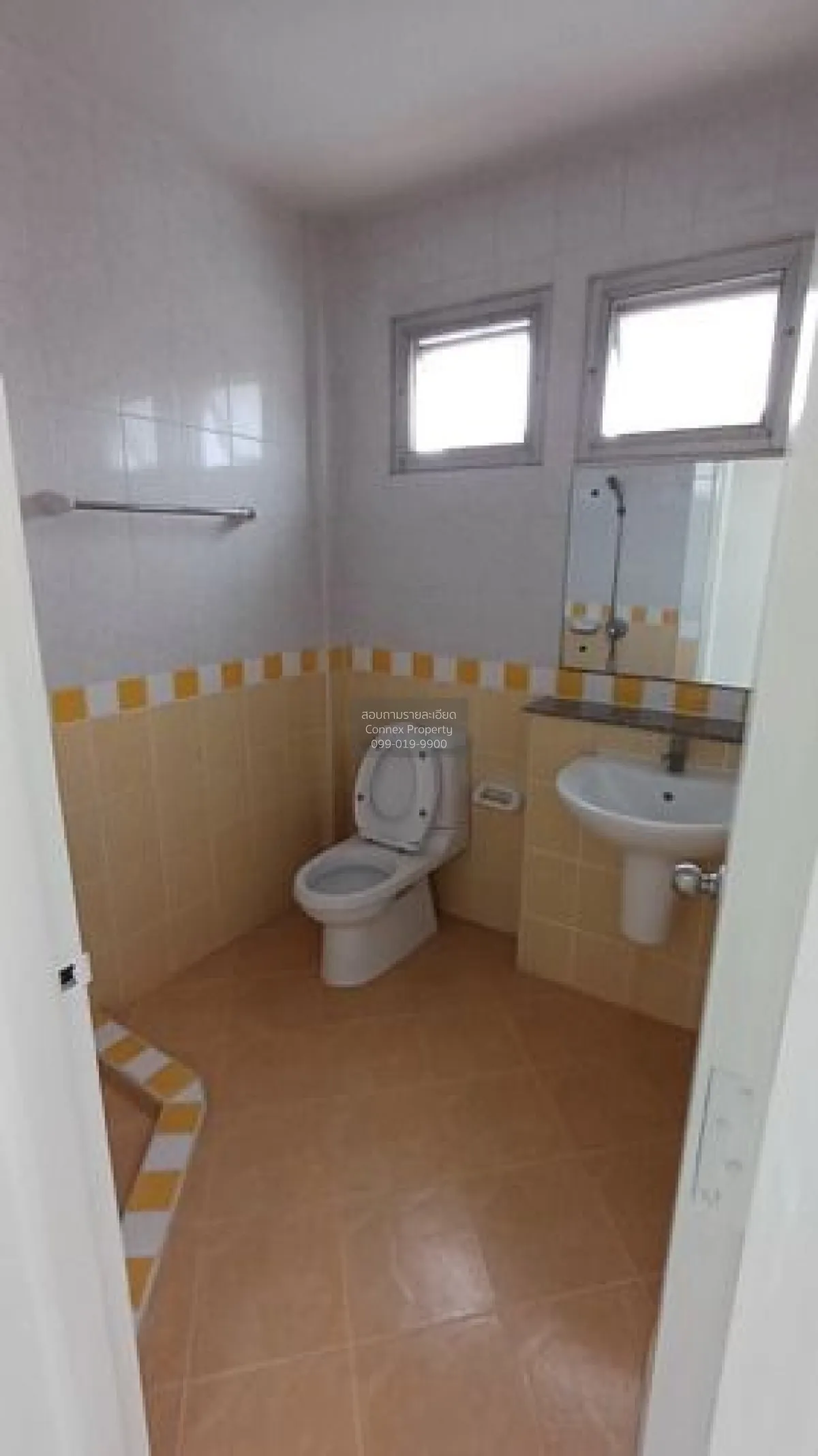 For Sale Townhouse/Townhome  , Diamond Grand Vill  Nuanchan , MRT