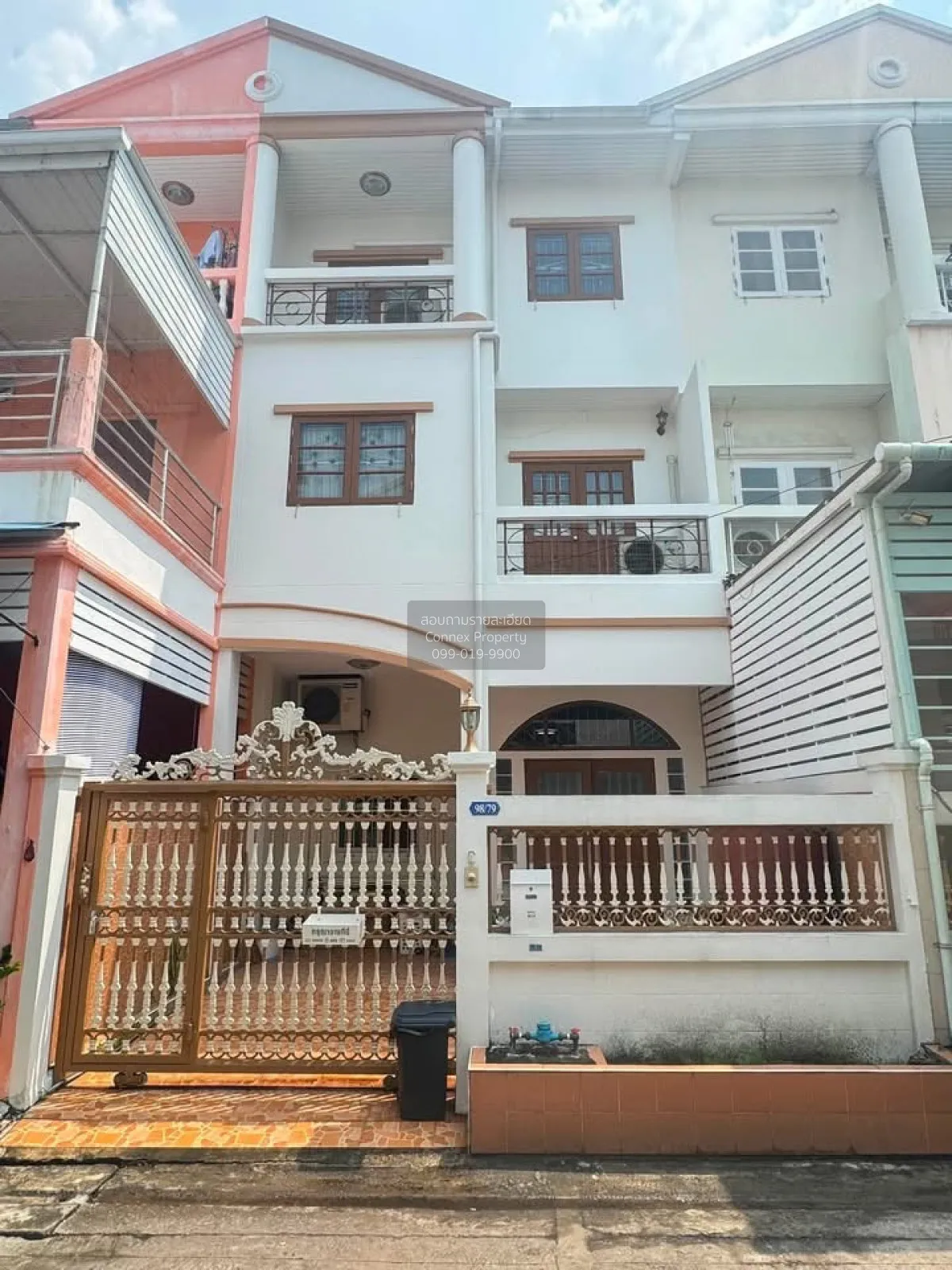 For Sale Townhouse/Townhome  , Sikharrin Phetkasem 10 , newly ren 1