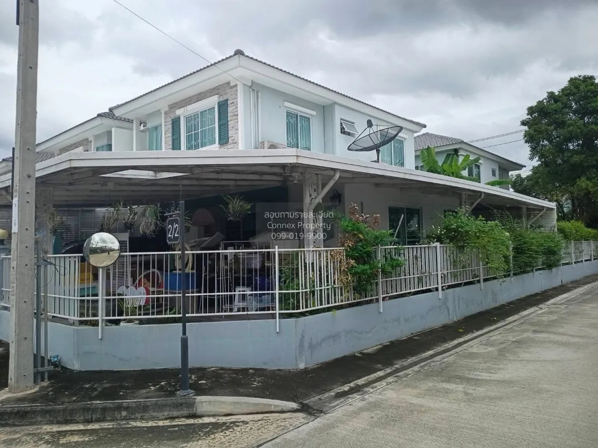 For Sale House , Villaggio Prachauthit 90 , corner unit , wide fr