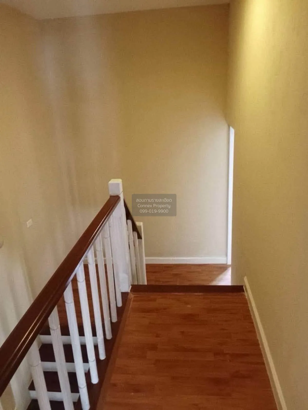 For Rent Townhouse/Townhome  , Casa City Ladprao , corner unit , 