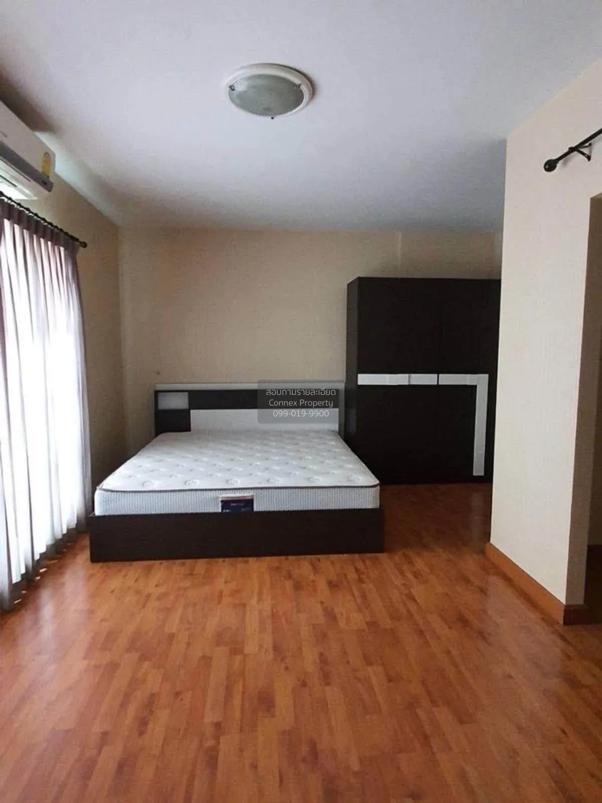 For Rent Townhouse/Townhome  , Casa City Ladprao , corner unit , 