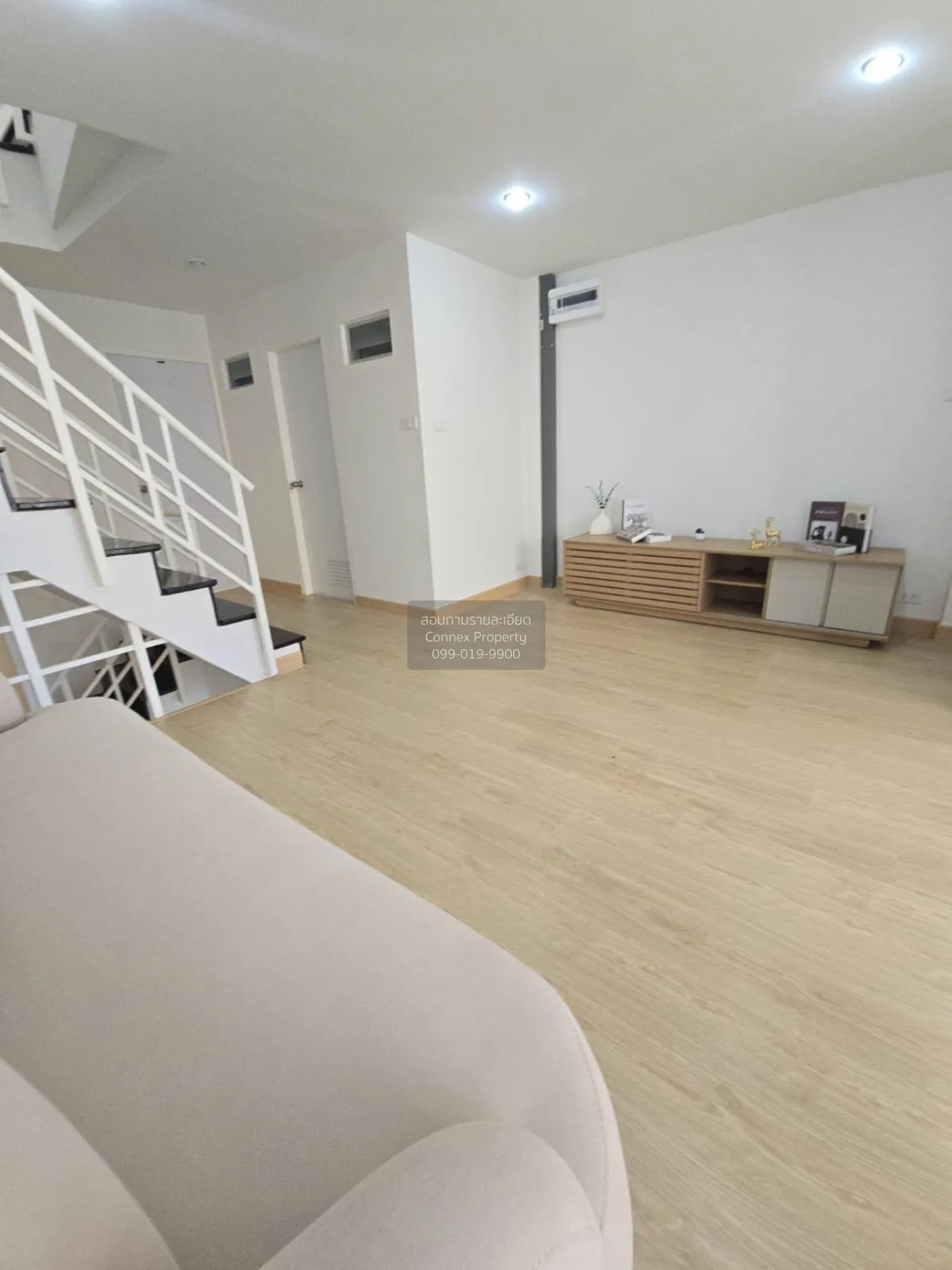ขายทาวน์เฮ้าส์/ทาวน์โฮม  บ้านริมสวน ดอนเมือง รีโนเวทใหม่ สีกัน เข