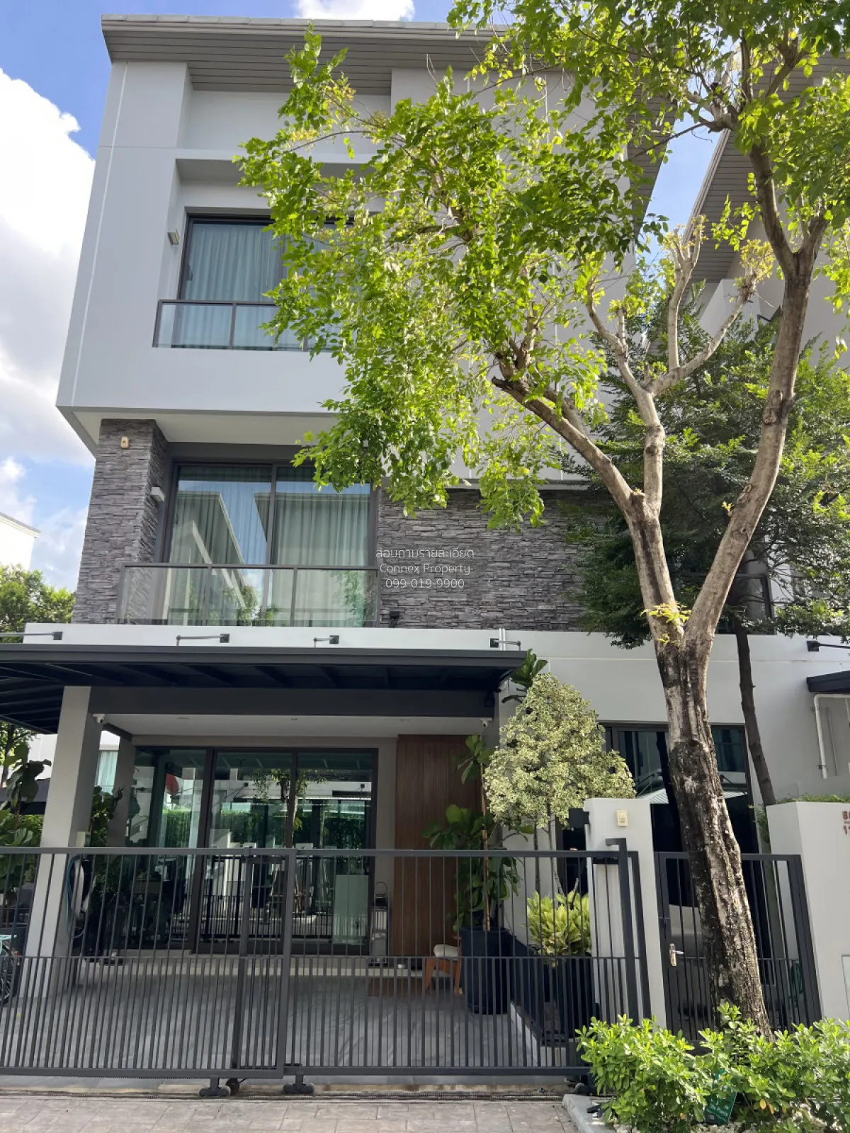 ขายบ้าน  บ้านกลางเมือง คลาสเซ่ เอกมัย - รามอินทรา ลาดพร้าว เขต ลา 1
