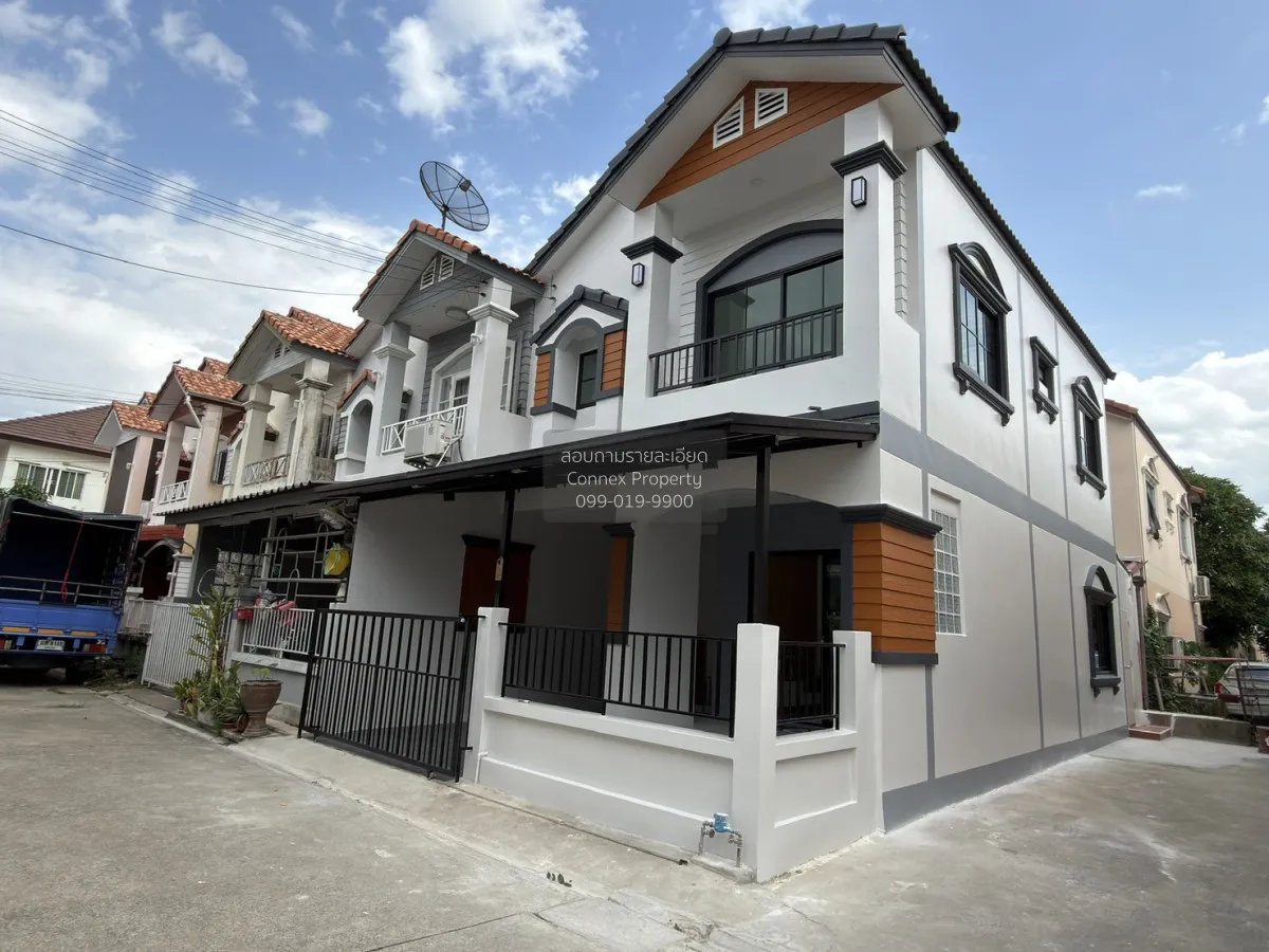 For Sale Townhouse/Townhome  , Silpakarn Park 5  Wongwaen - Ratta 2