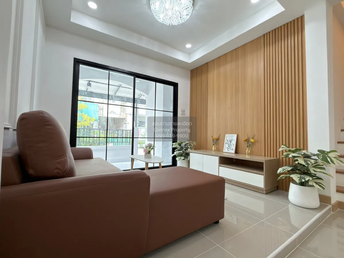 For Sale Townhouse/Townhome  , Silpakarn Park 5  Wongwaen - Ratta
