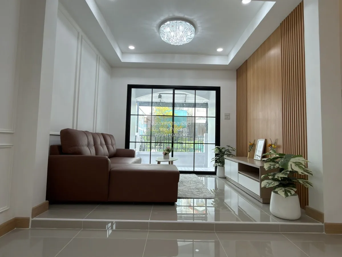For Sale Townhouse/Townhome  , Silpakarn Park 5  Wongwaen - Ratta