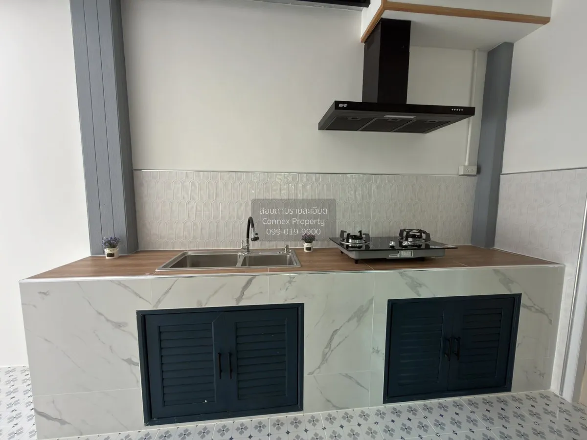 For Sale Townhouse/Townhome  , Silpakarn Park 5  Wongwaen - Ratta