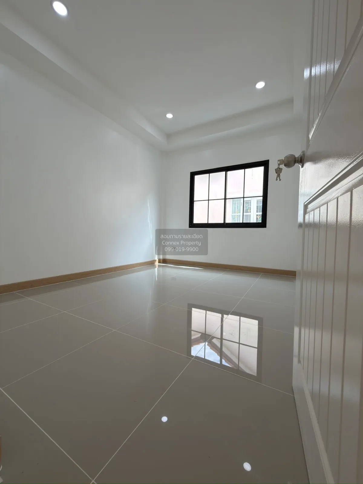 For Sale Townhouse/Townhome  , Silpakarn Park 5  Wongwaen - Ratta