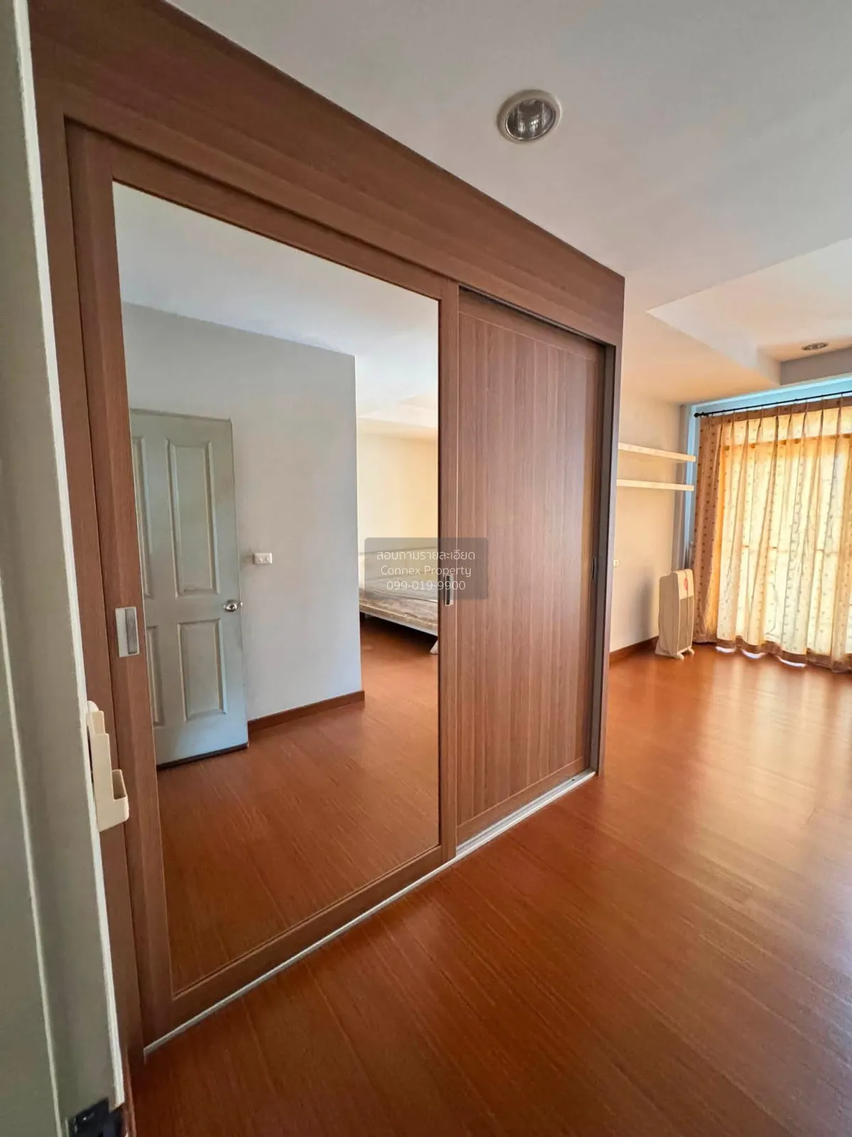 For Sale Townhouse/Townhome  , Baan Klang Krung The Royal Vienna 