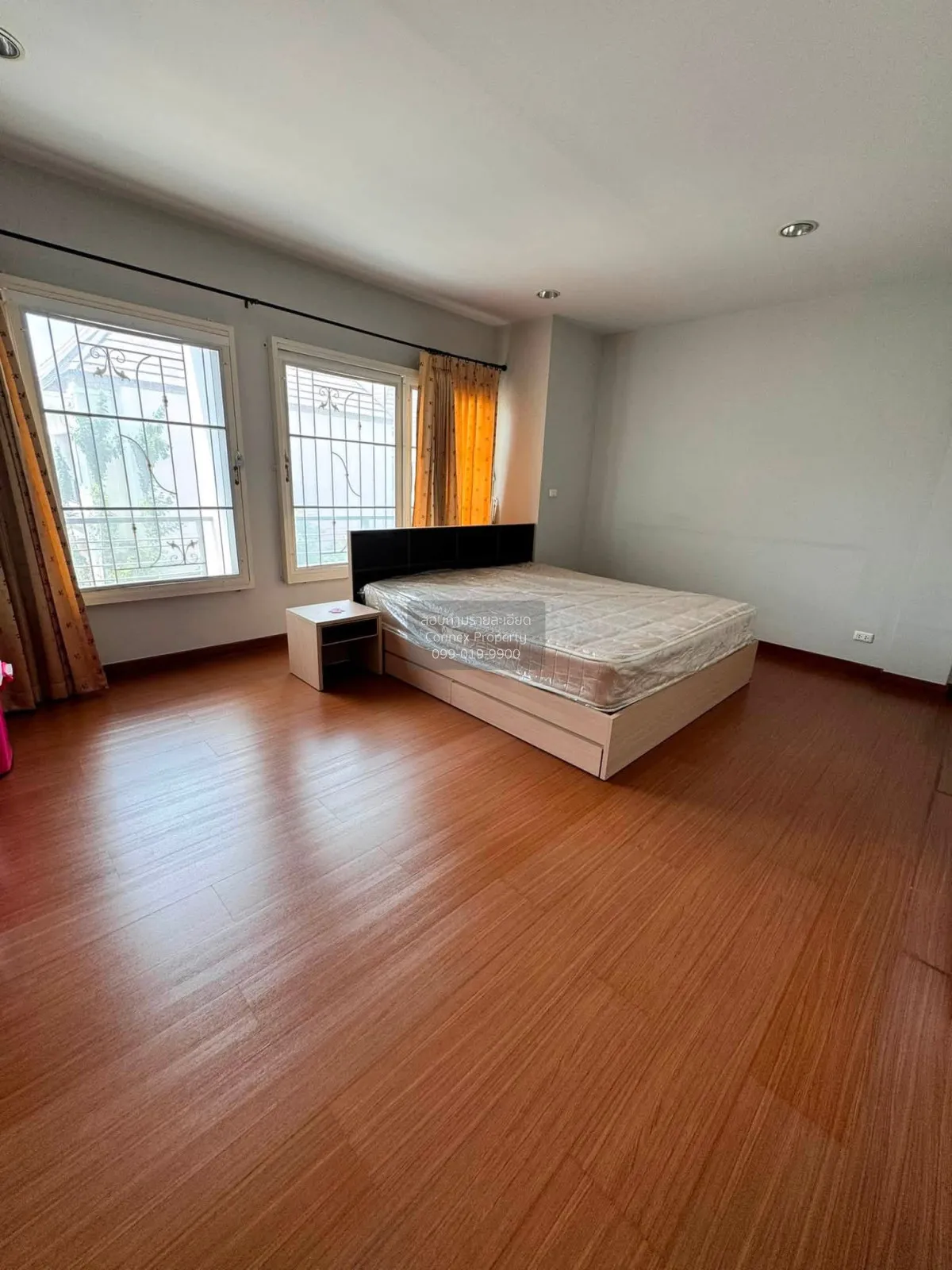 For Sale Townhouse/Townhome  , Baan Klang Krung The Royal Vienna 