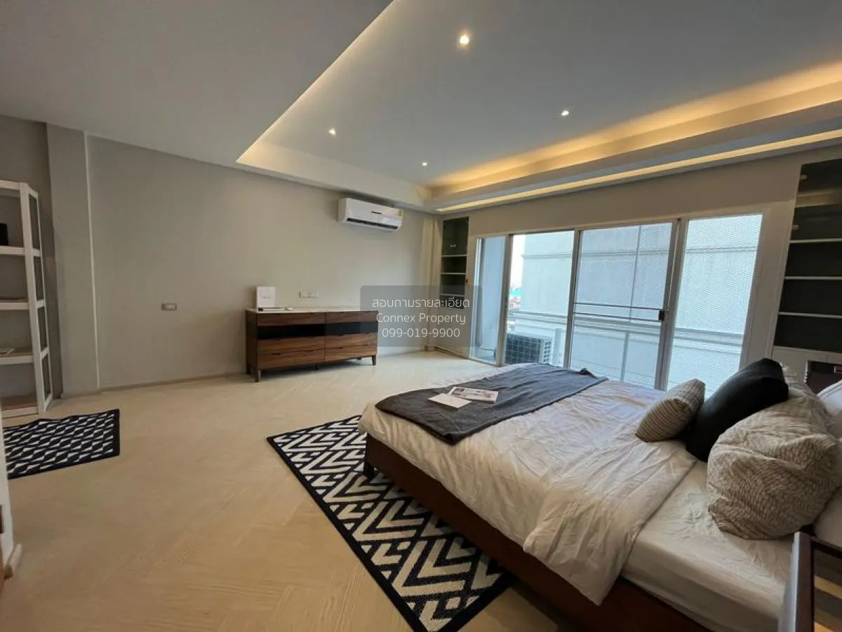 For Sale townhome 4 fl 70 sqm Soi Wachiratham Sathit 8 , Lat Krab