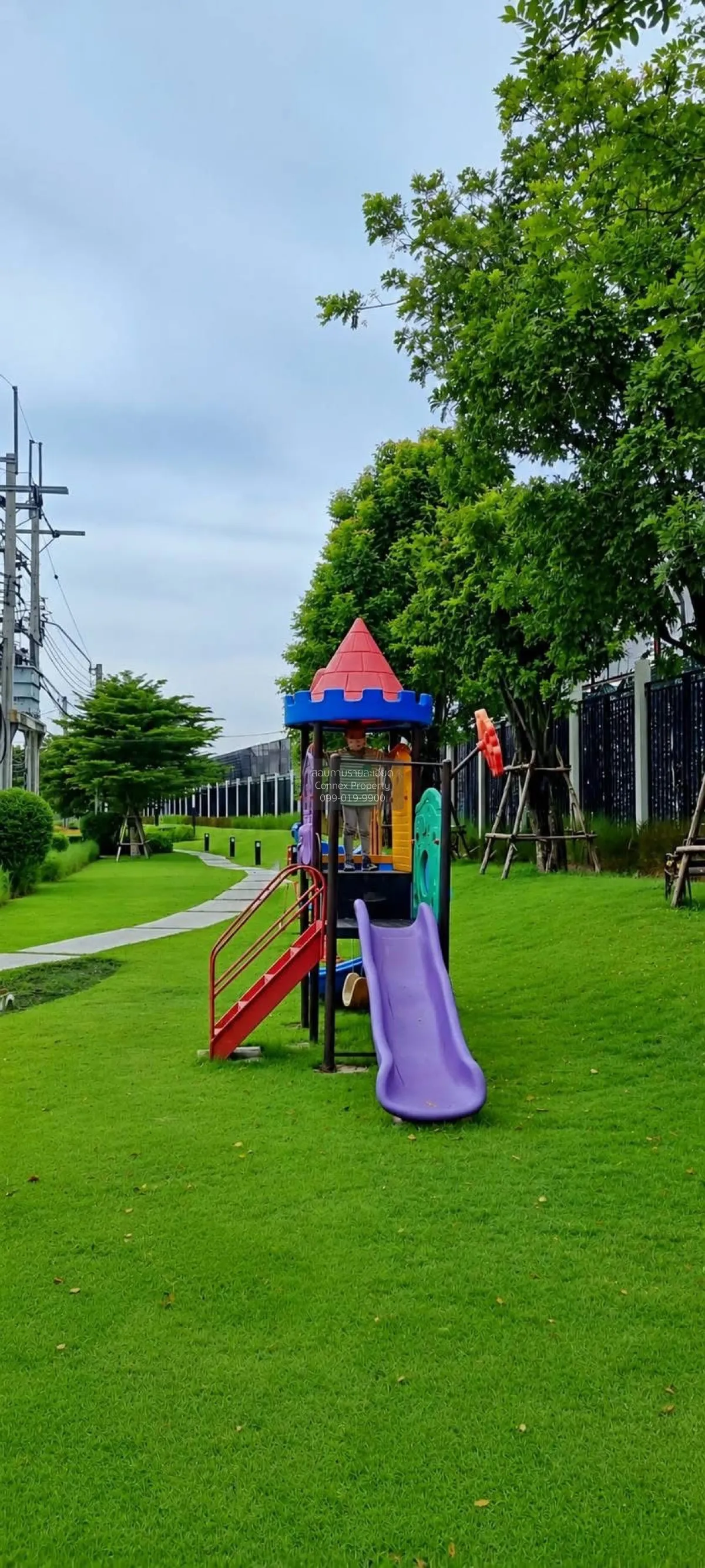 ขายบ้าน  บางกอก บูเลอวาร์ด พระราม 9 - ศรีนครินทร์ วิวสวย หน้ากว้า