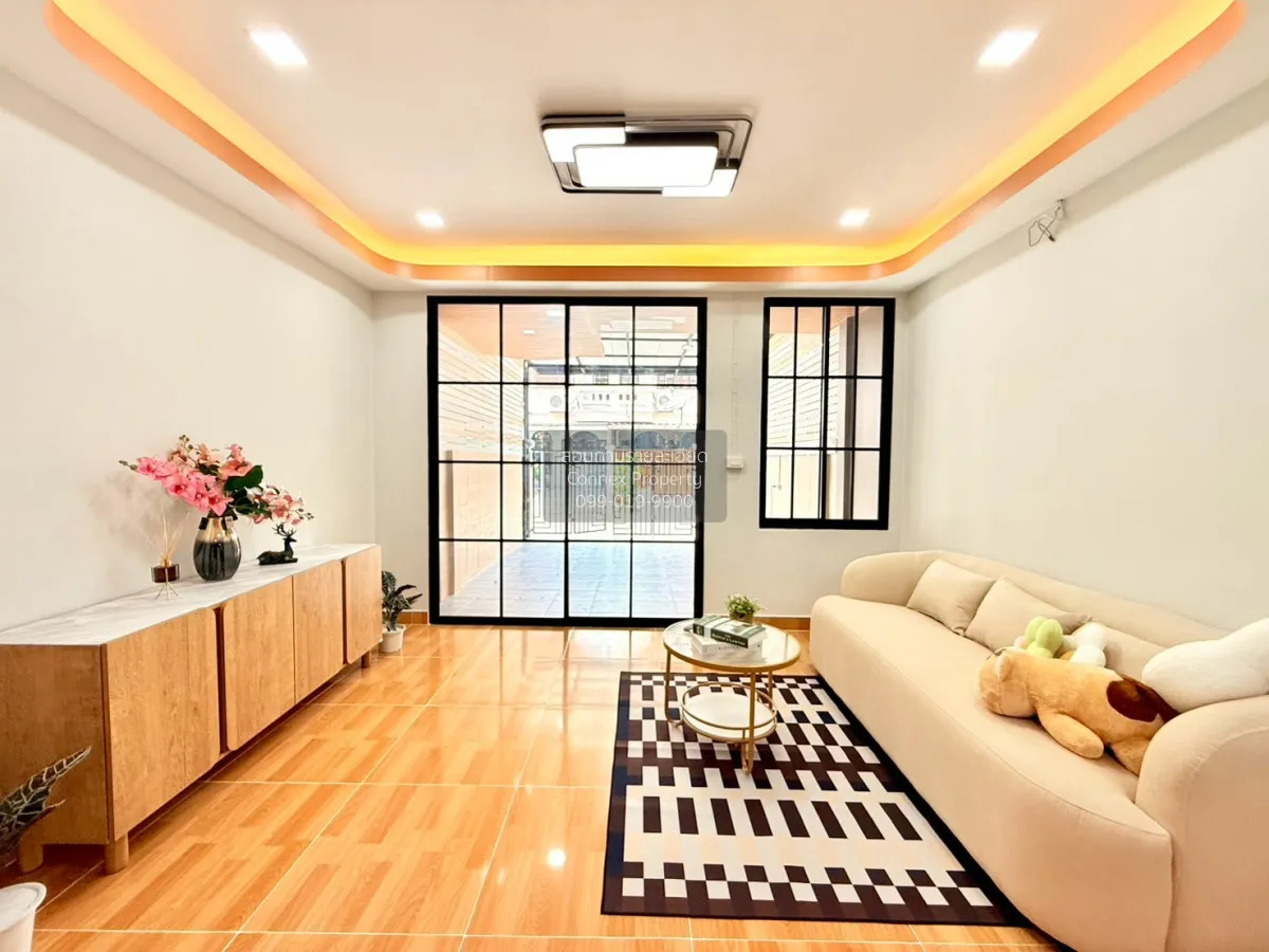 ขายทาวน์เฮ้าส์/ทาวน์โฮม  บ้านเสนาวิลล่า 3 รีโนเวทใหม่ ท่าแร้ง เขต