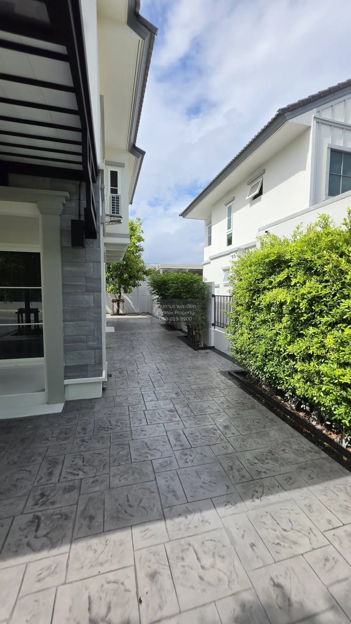 เช่าบ้าน  วิลลาจจิโอ 3 ศรีนครินทร์ - บางนา วิวสวย หน้ากว้าง บางแก