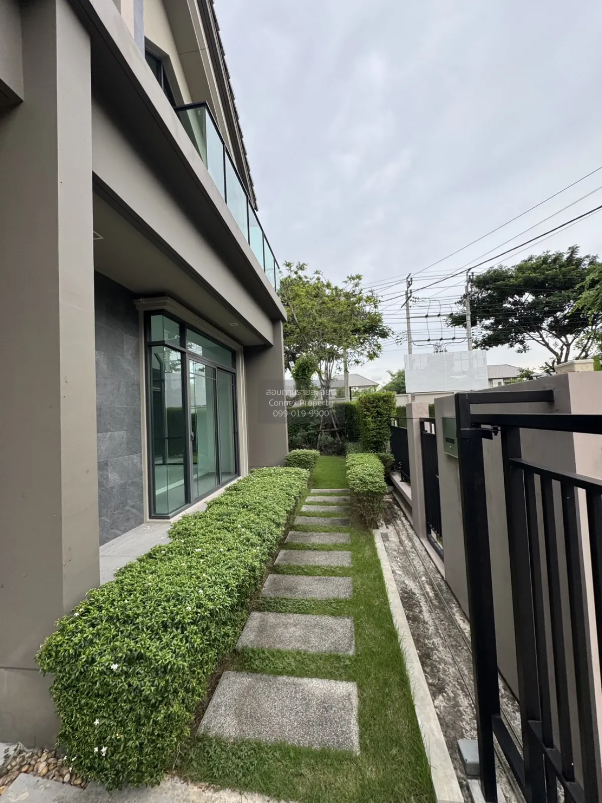 ขายบ้าน  บางกอก บูเลอวาร์ด สาทร - ปิ่นเกล้า 2 ห้องมุม มหาสวัสดิ์  2