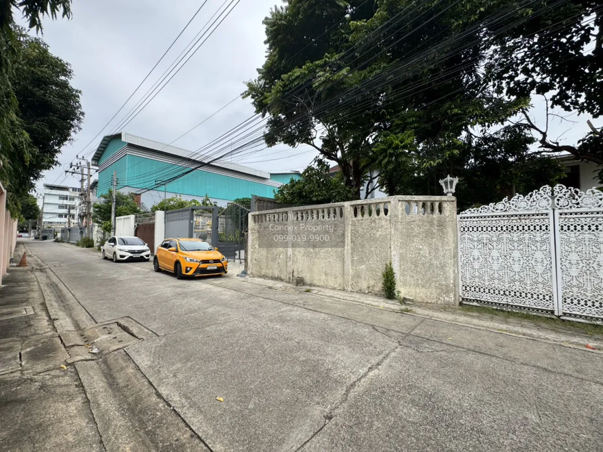 ขายบ้านพร้อมที่ดิน  105 ตรว.  ย่านตลิ่งชัน ใกล้ทางพิเศษประจิมรัถย 2