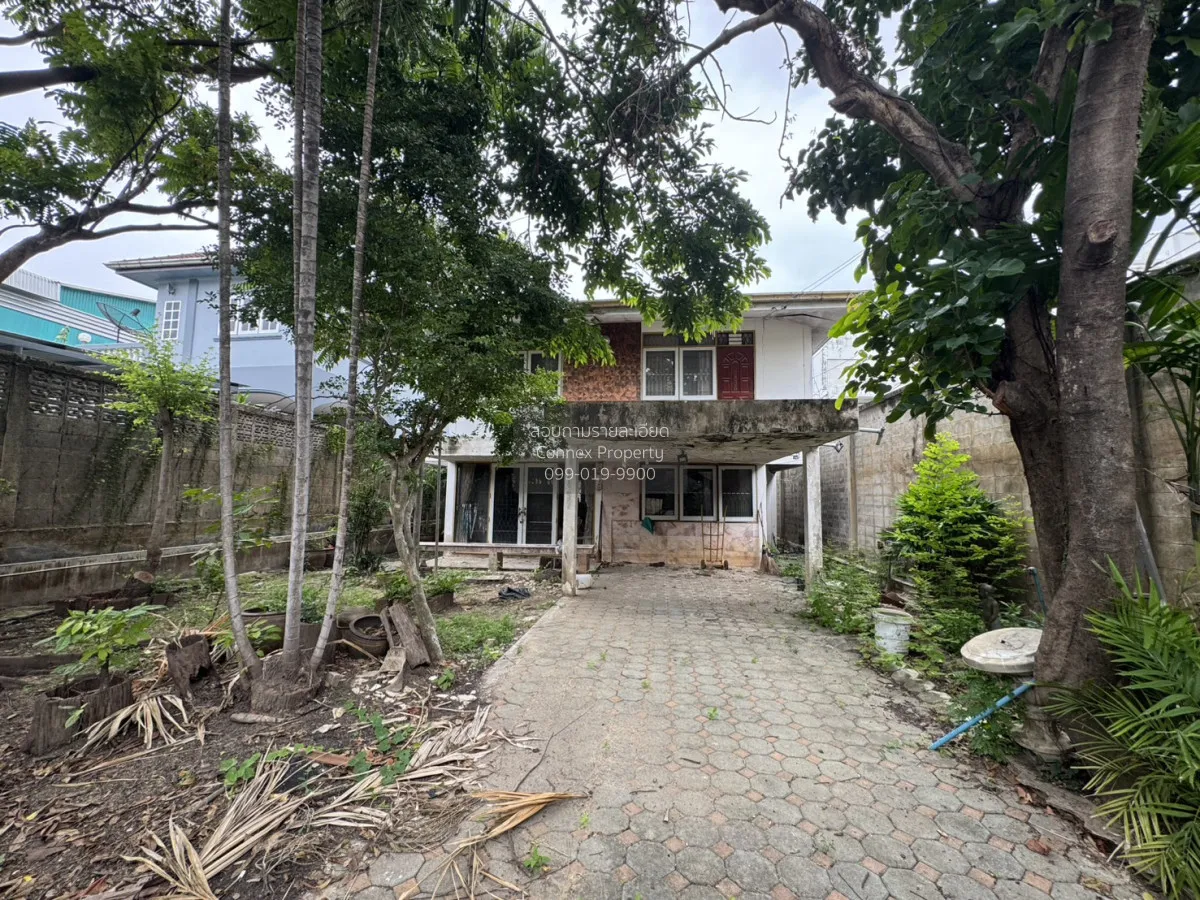 ขายบ้านพร้อมที่ดิน  105 ตรว.  ย่านตลิ่งชัน ใกล้ทางพิเศษประจิมรัถย