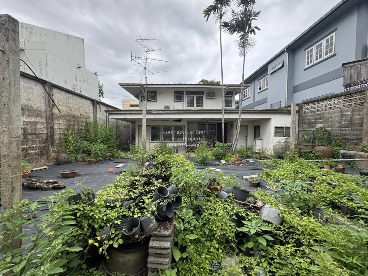 ขายบ้านพร้อมที่ดิน  105 ตรว.  ย่านตลิ่งชัน ใกล้ทางพิเศษประจิมรัถย